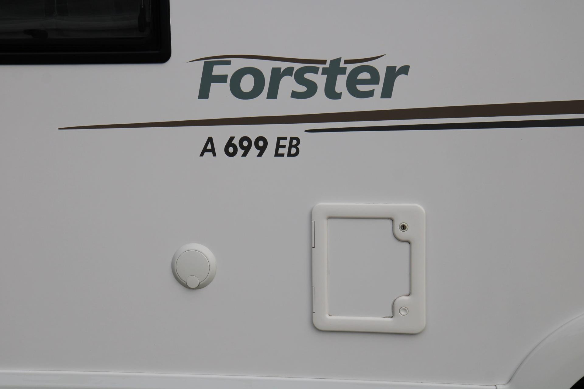 41948350-68.jpg