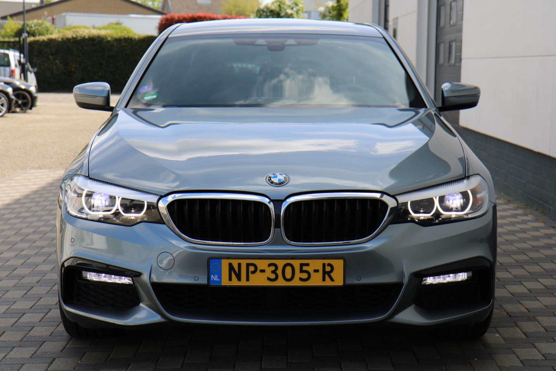 44268939-41.jpg