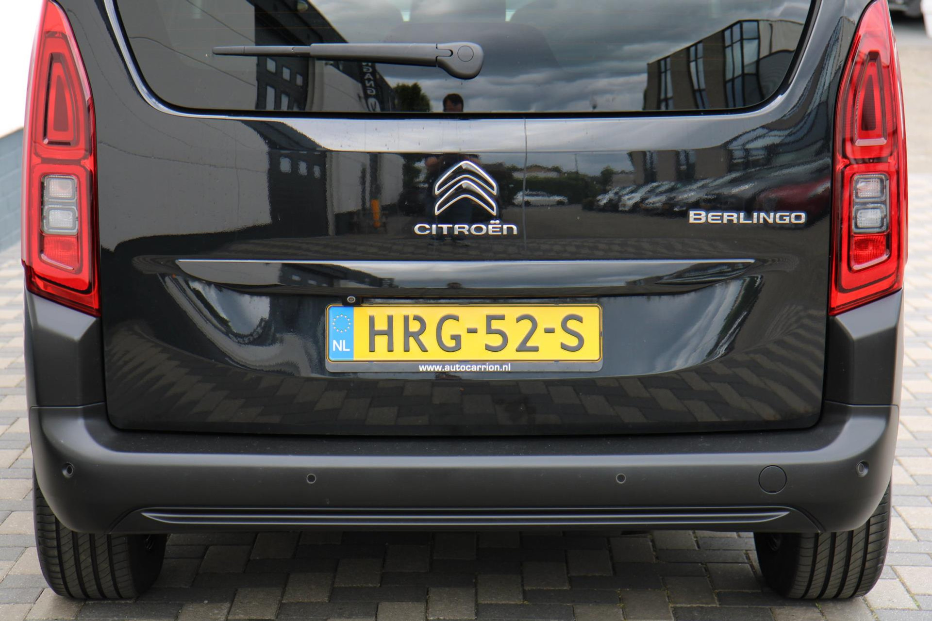 44634914-44.jpg