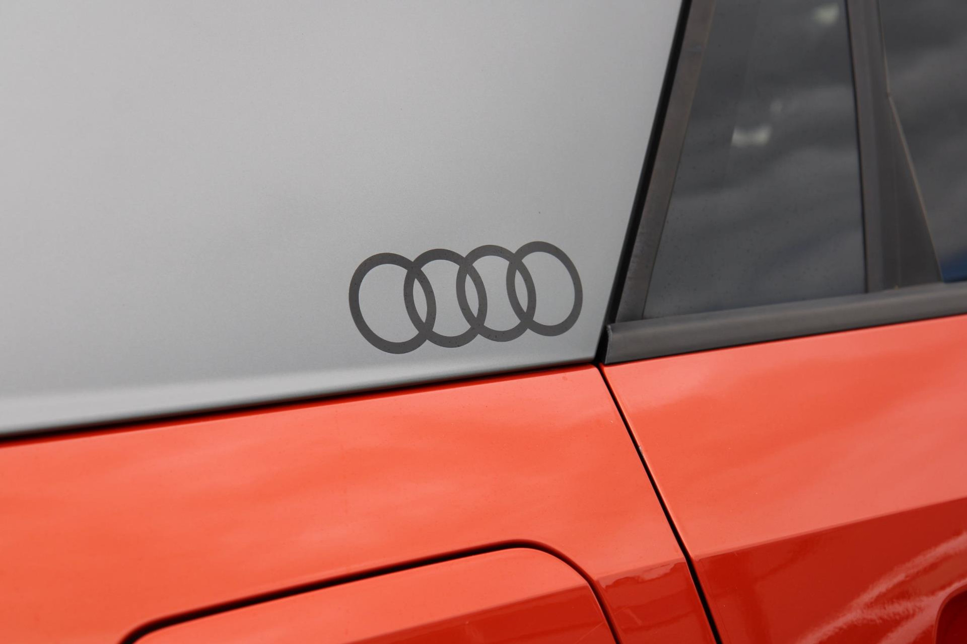 44709950-78.jpg