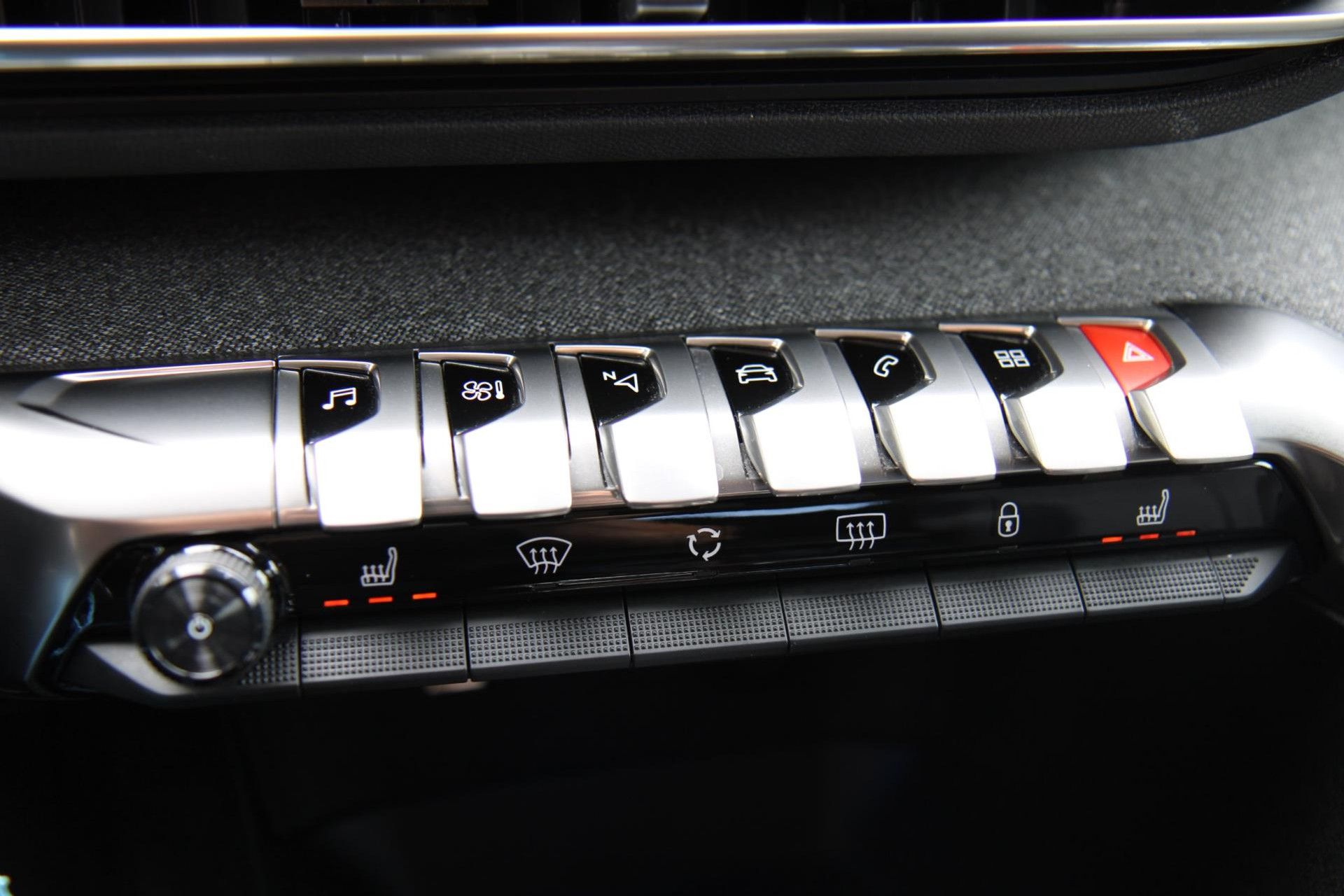 44710423-13.jpg