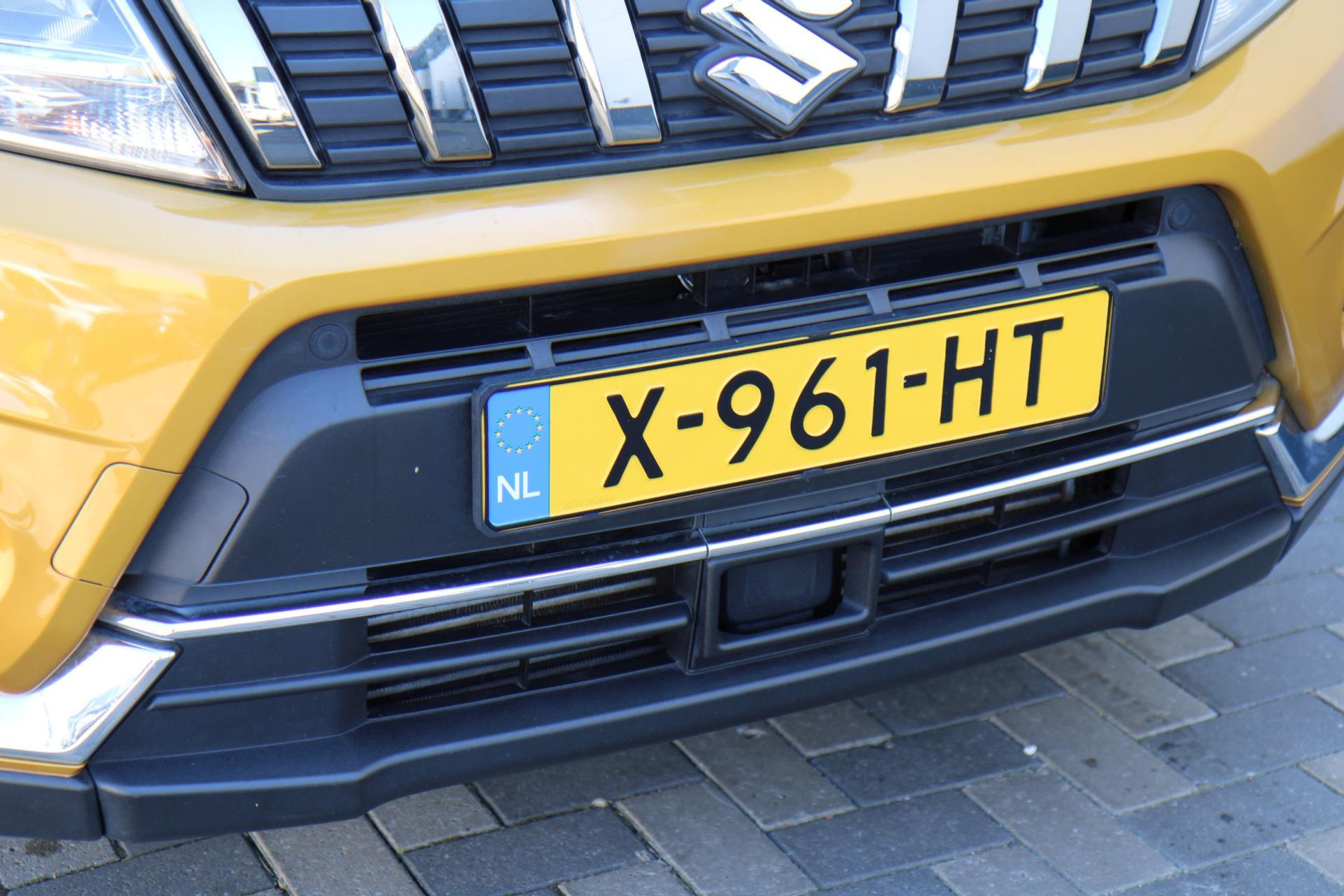 44921725-25.jpg