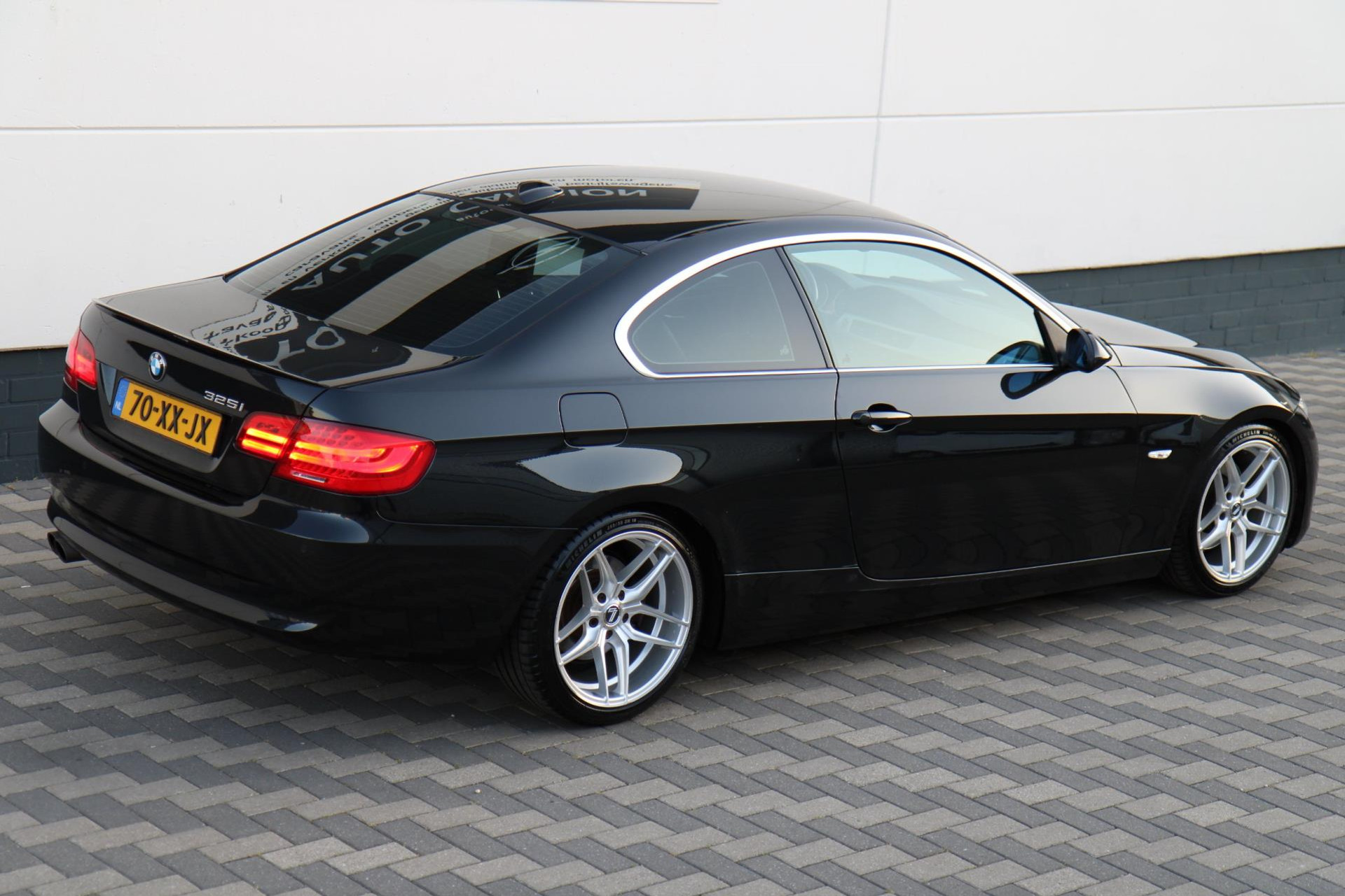 44949547-4.jpg