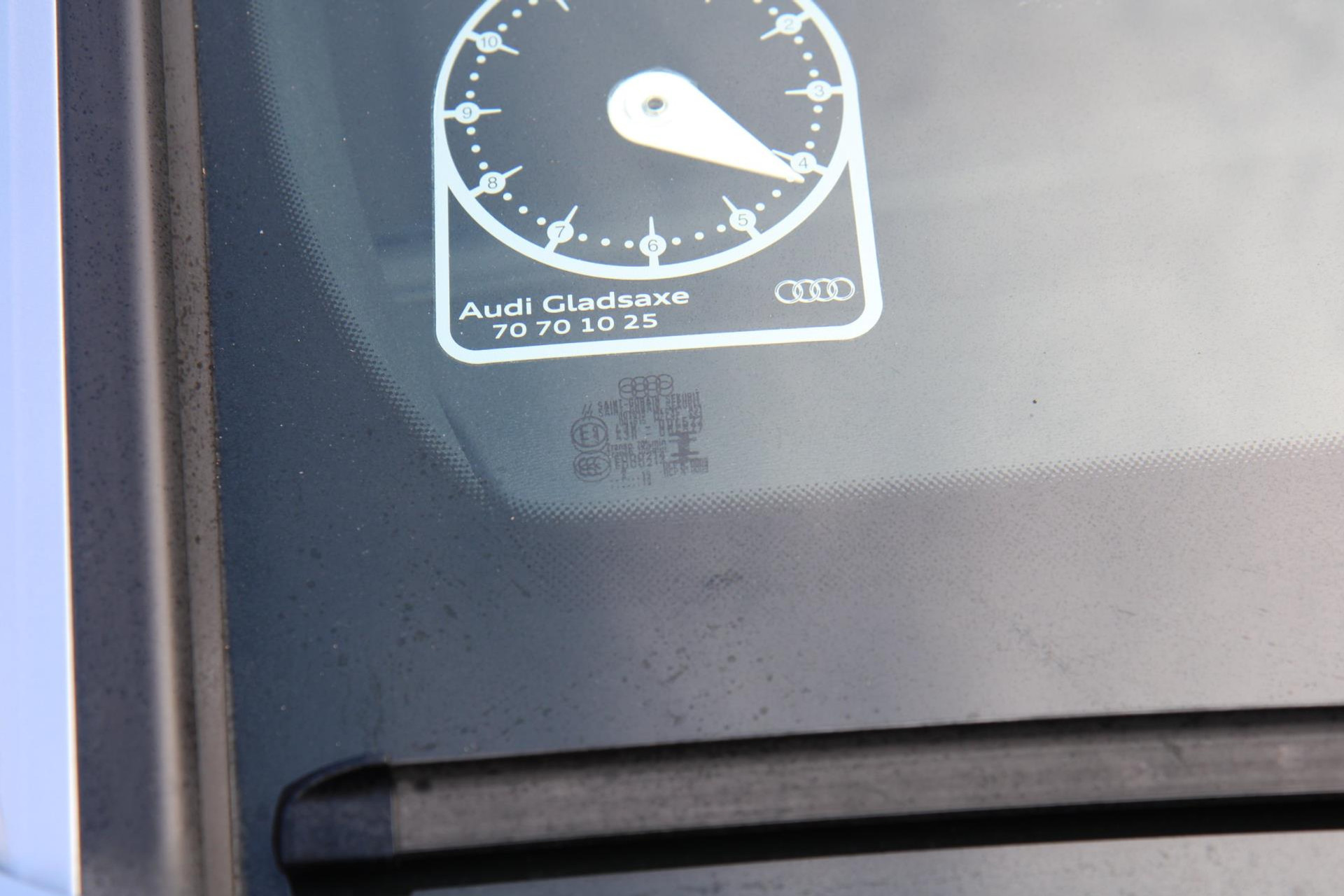 44972348-46.jpg