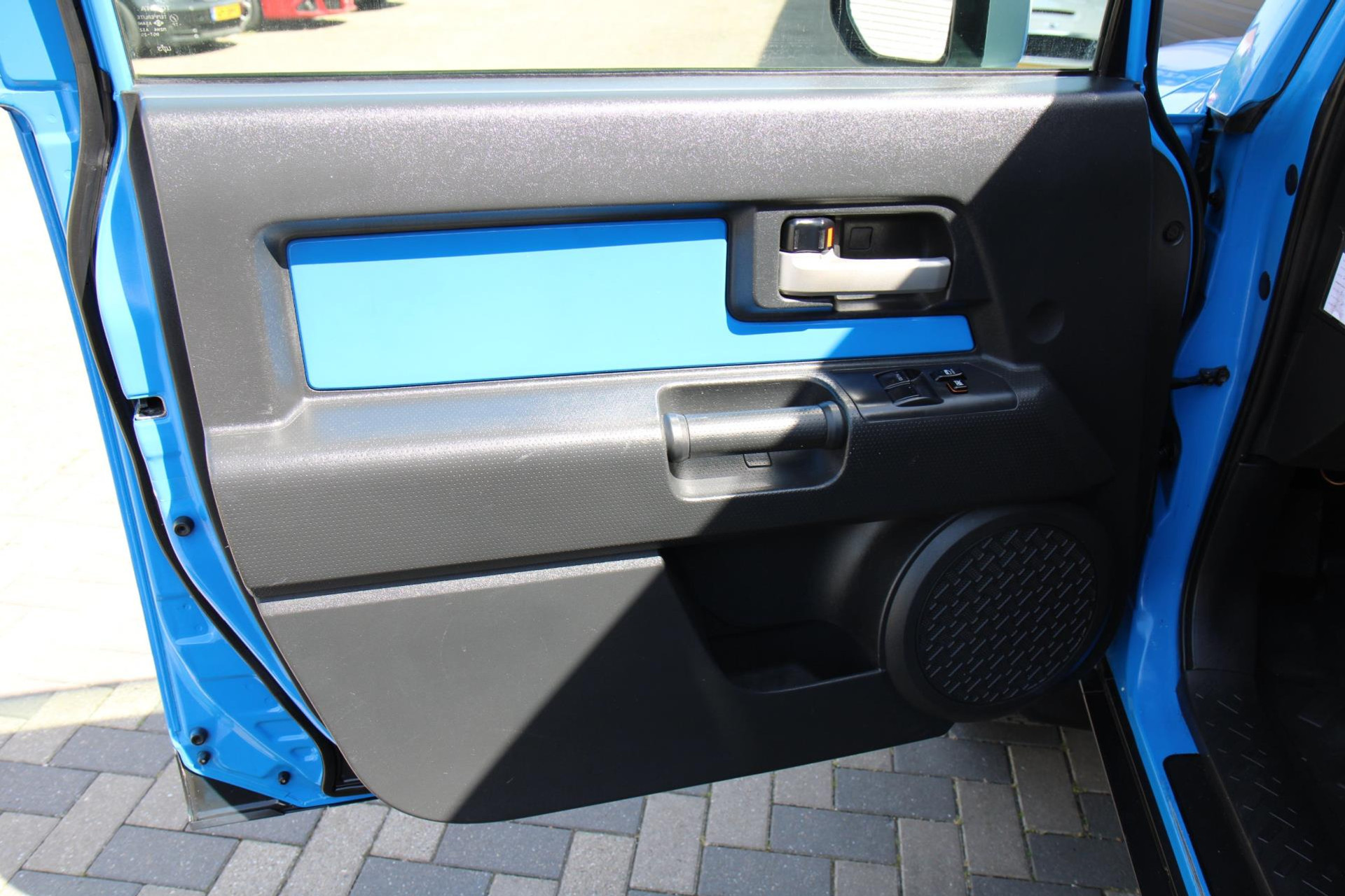 44975153-70.jpg