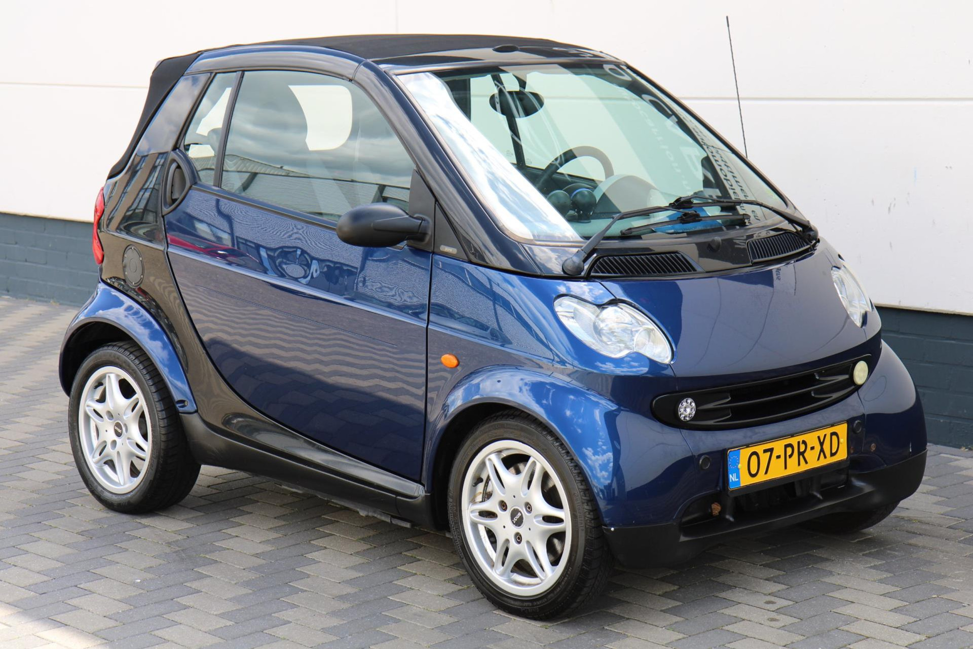 44992312-1.jpg