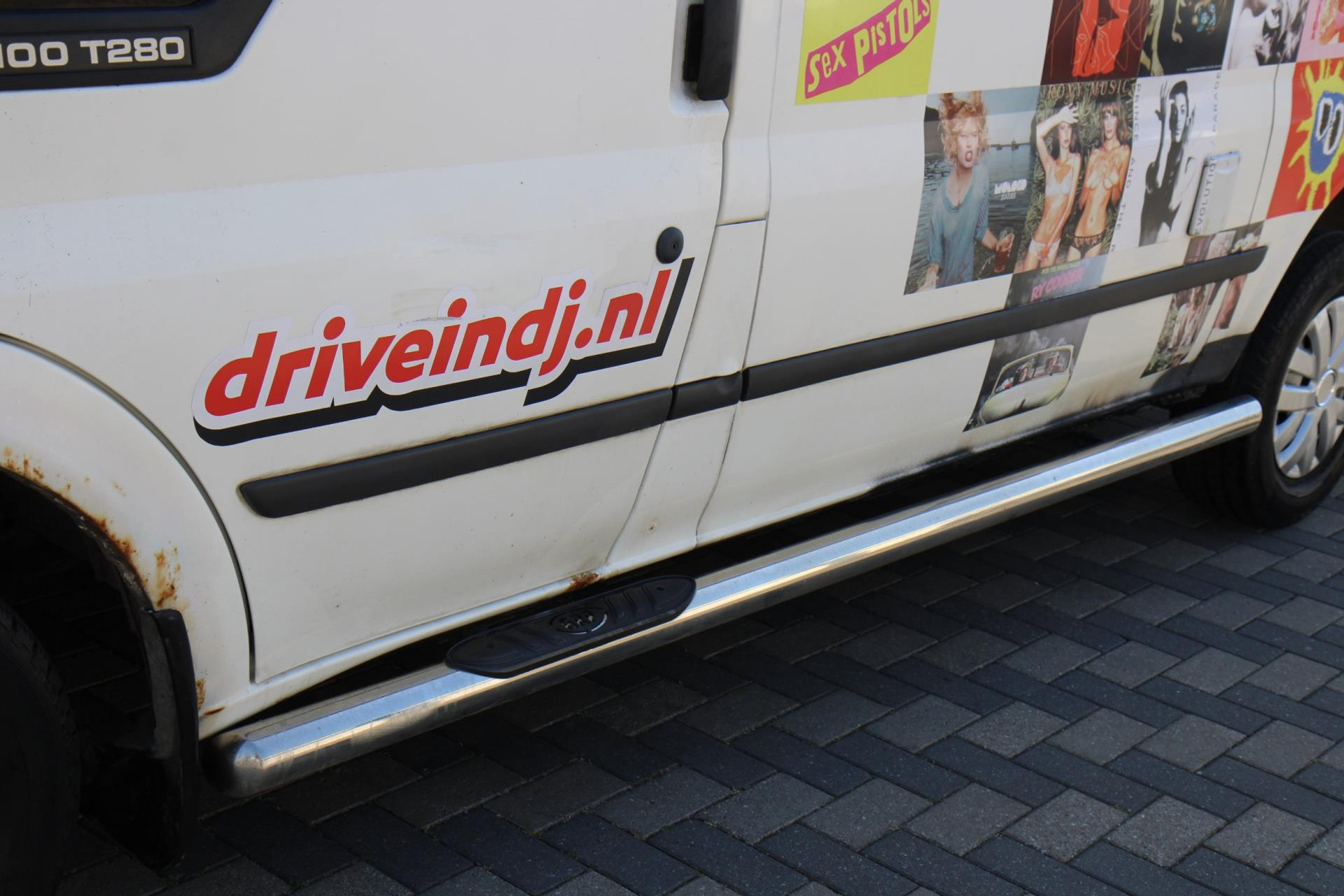 44998918-40.jpg