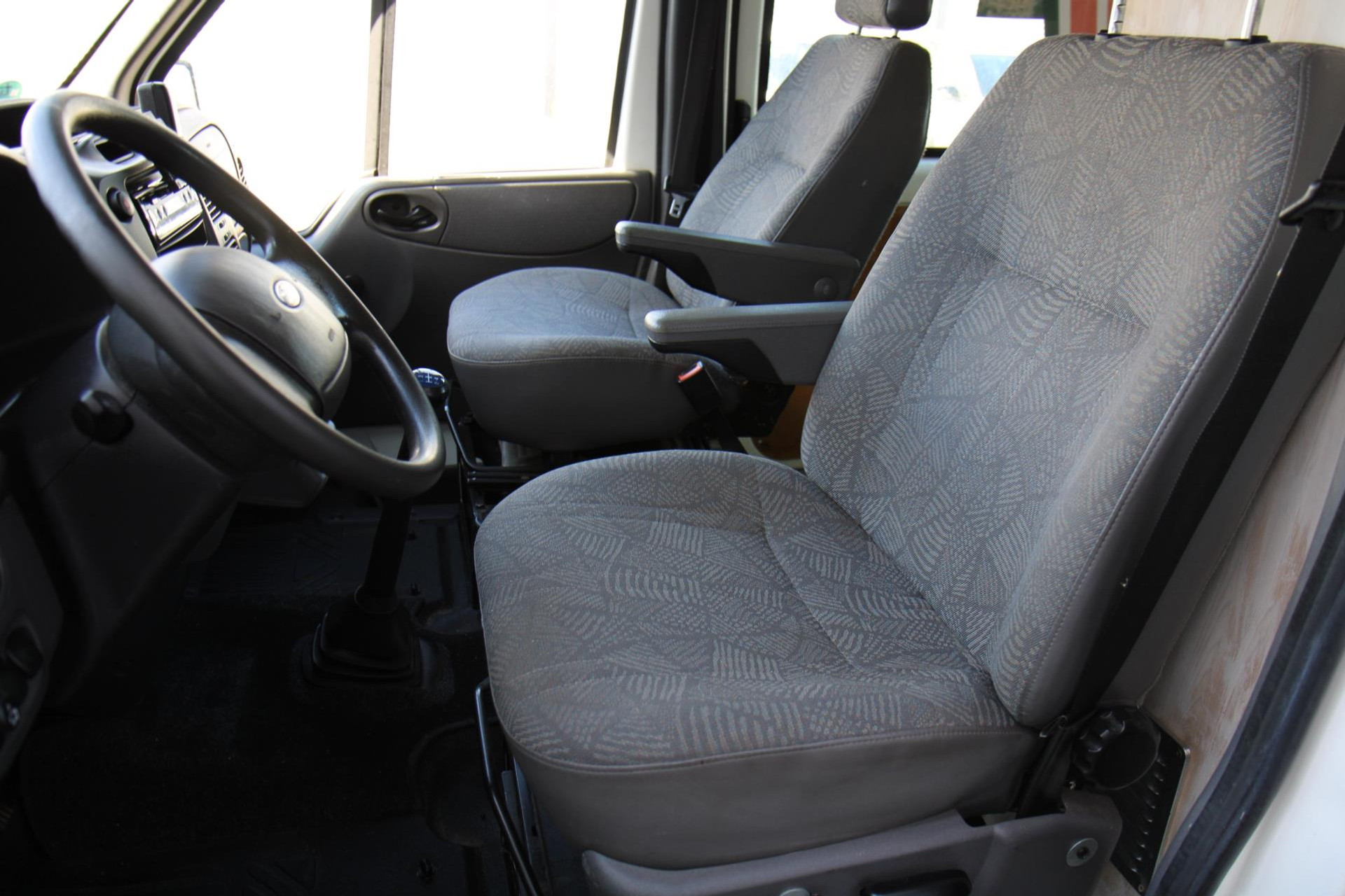 44998918-7.jpg