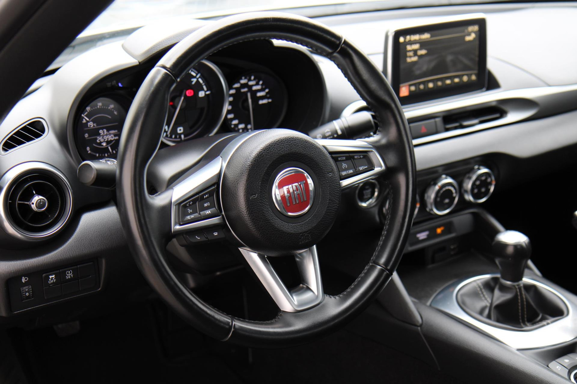 45066733-14.jpg