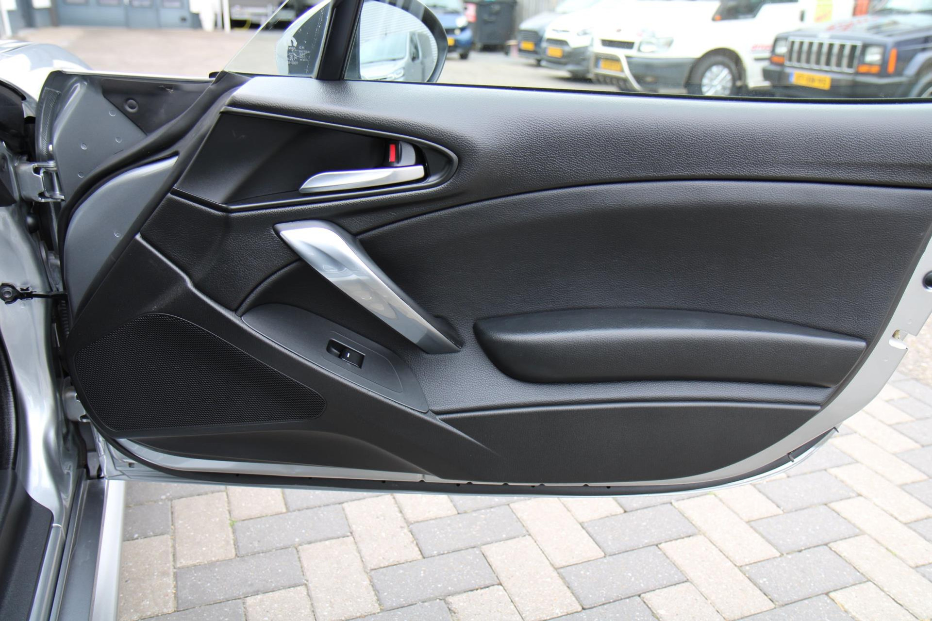 45066733-52.jpg