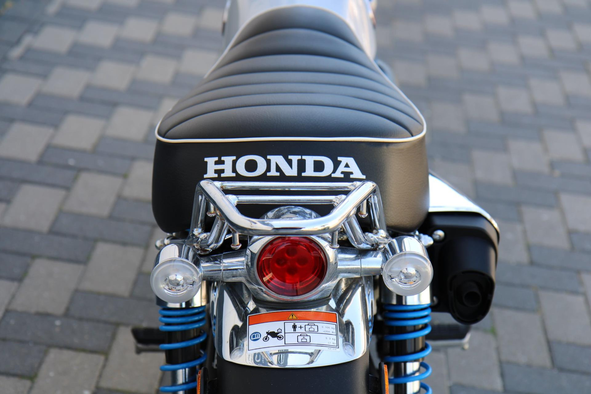 45310855-20.jpg