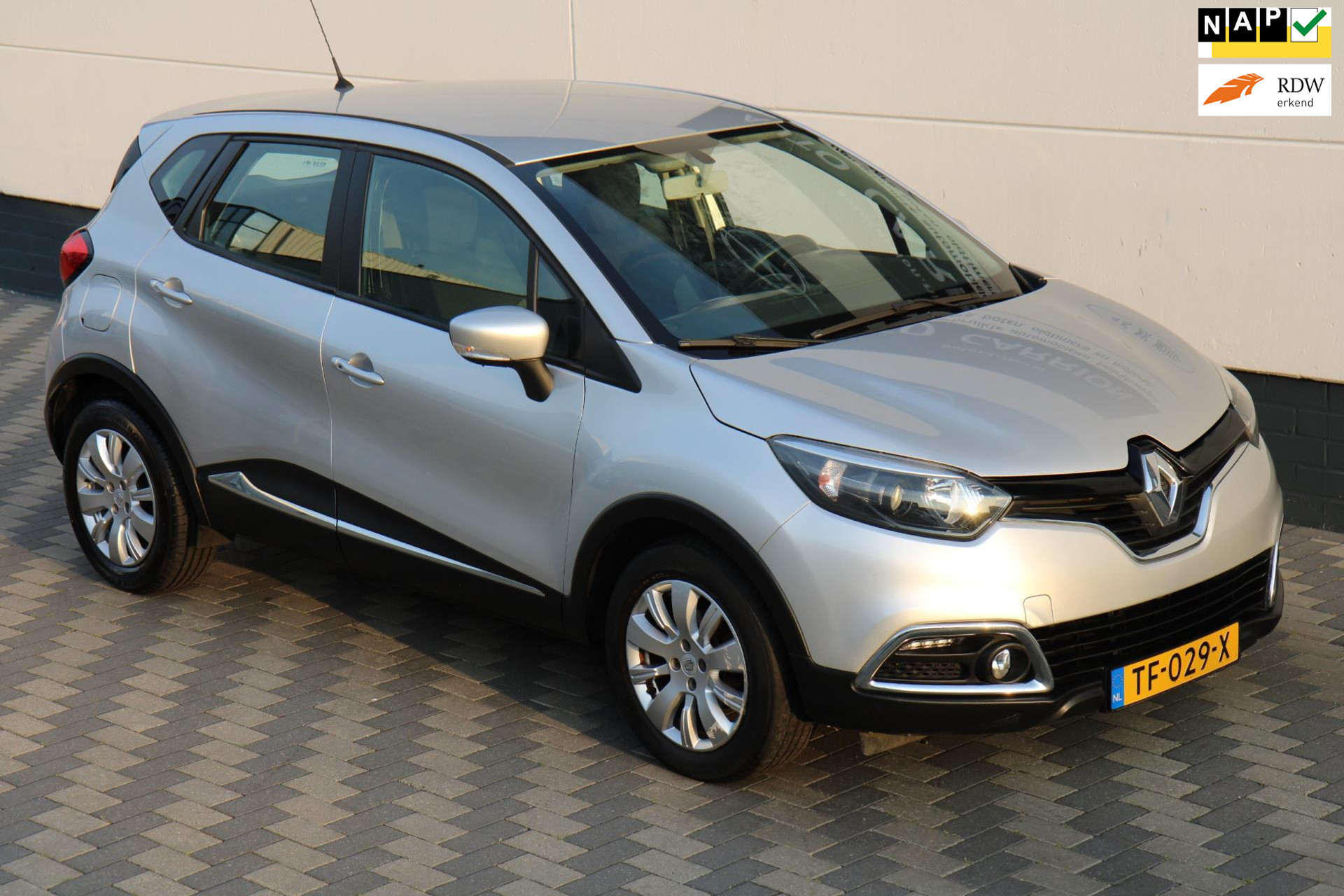 47098990-46.jpg