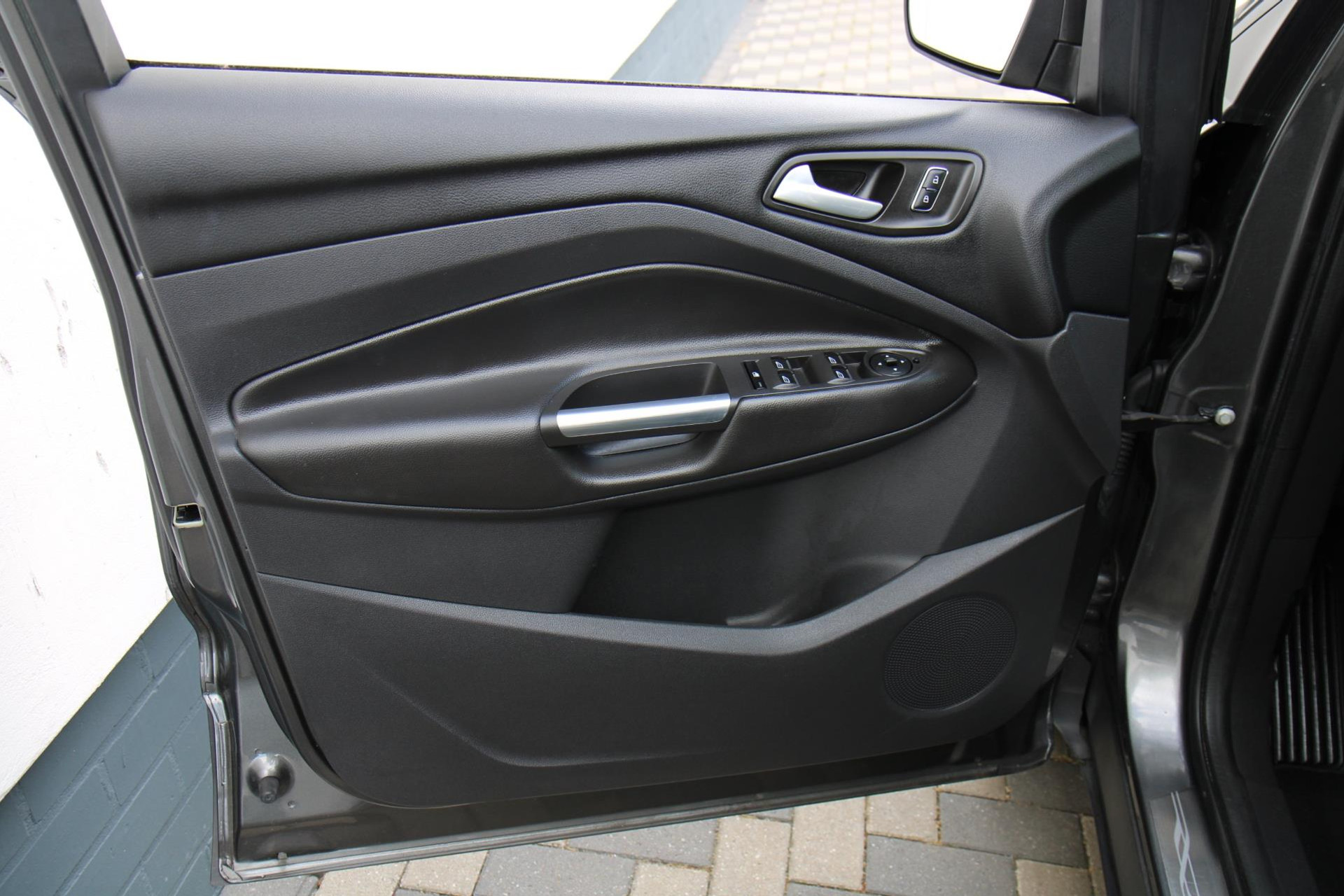 45899264-68.jpg