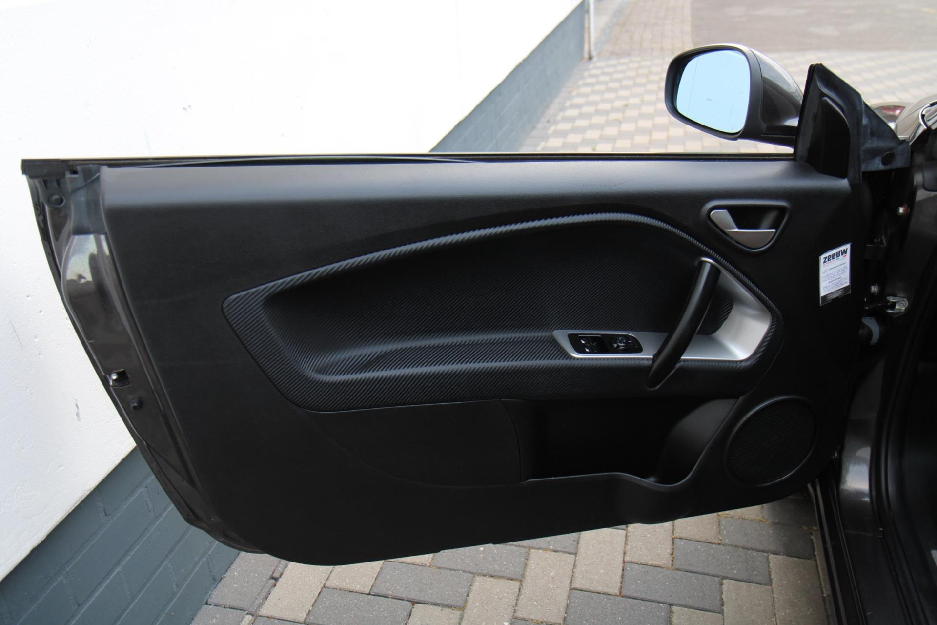 45899624-70.jpg