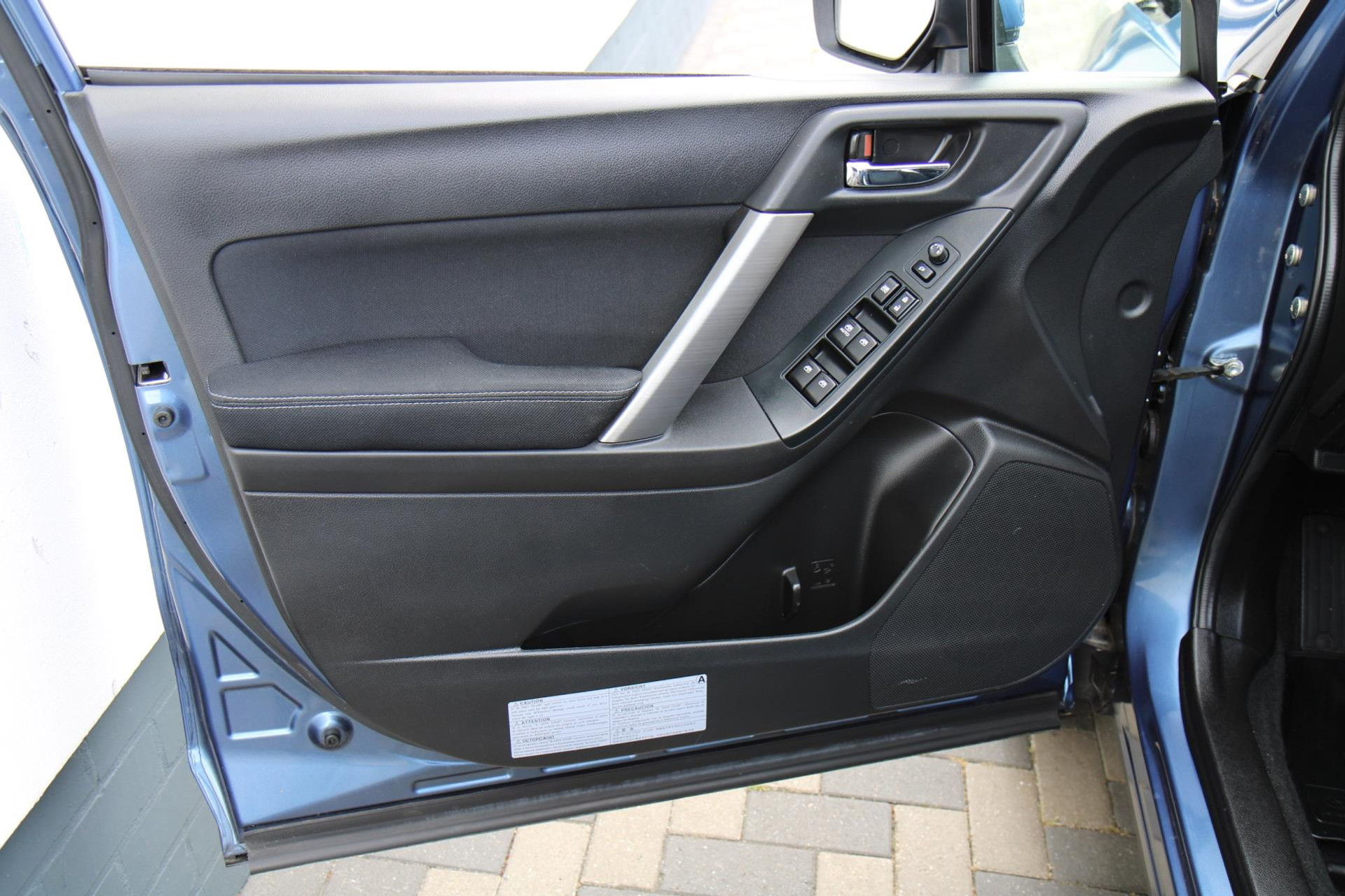 45899771-76.jpg