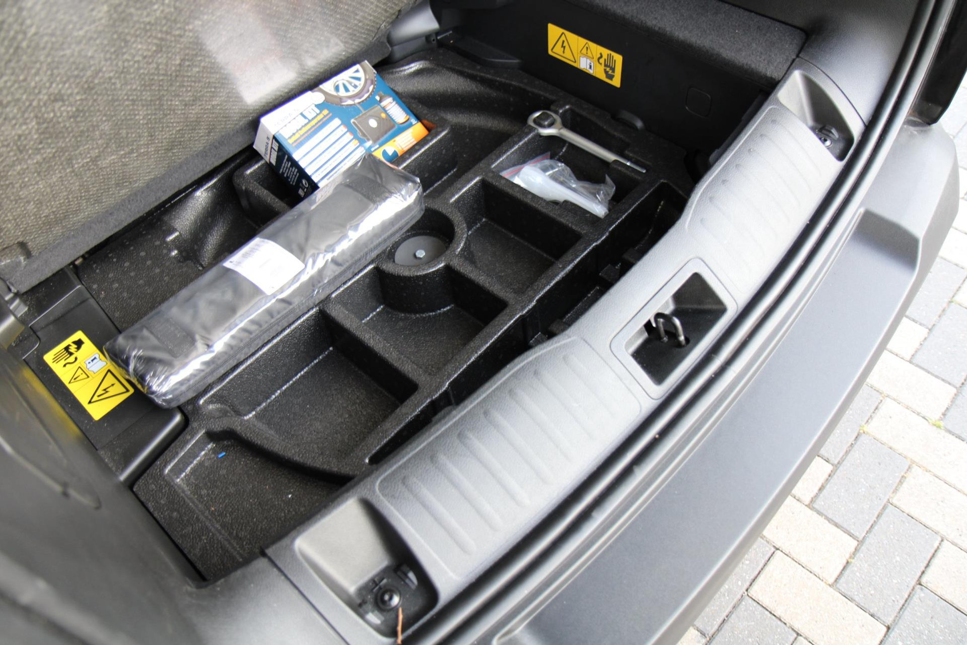 46057435-55.jpg