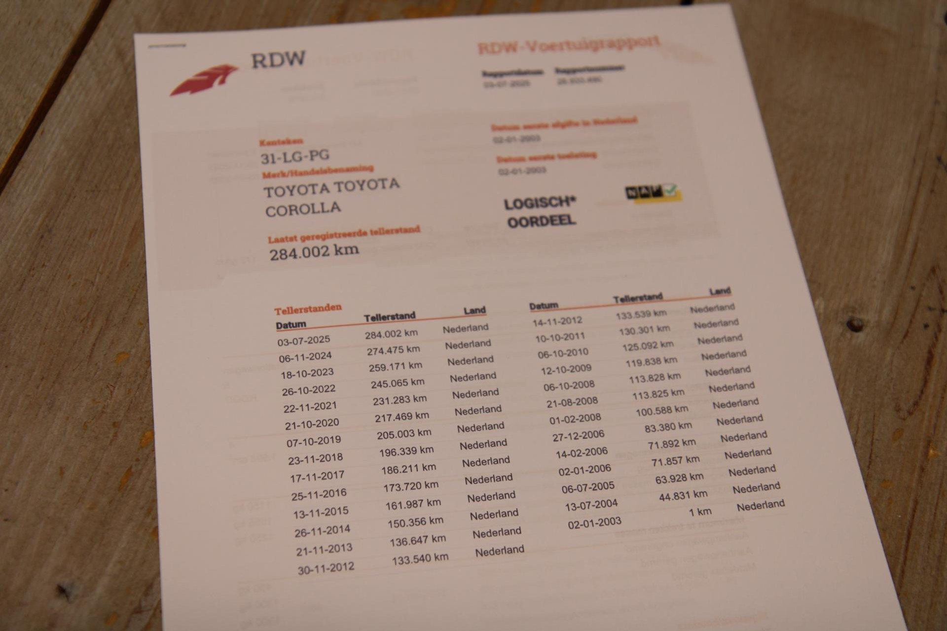 46129811-40.jpg