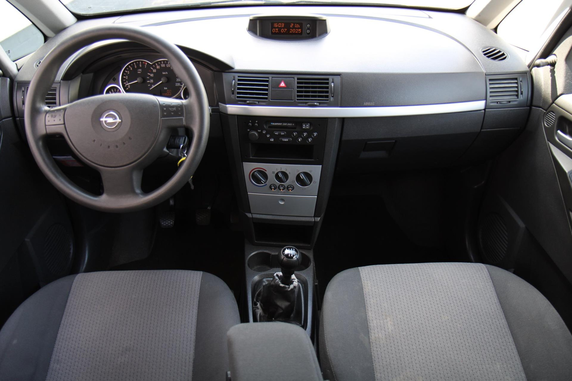 46135064-9.jpg