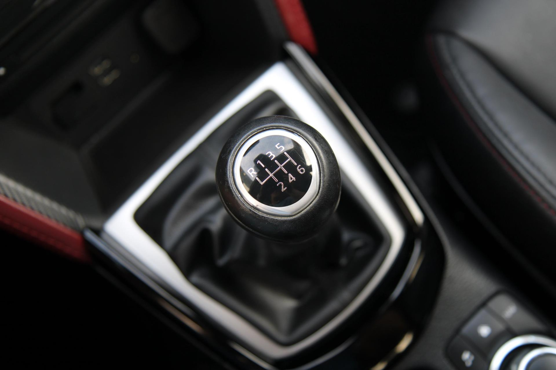 46491870-25.jpg