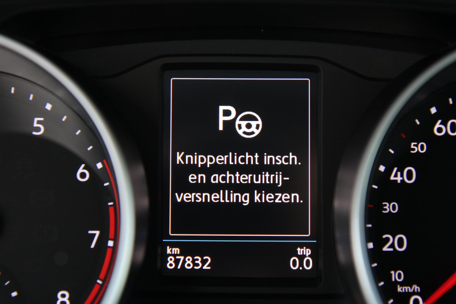 46744806-14.jpg