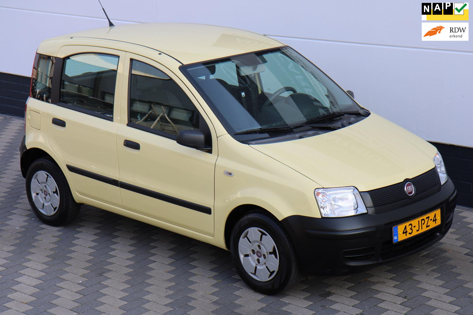 47098990-46.jpg