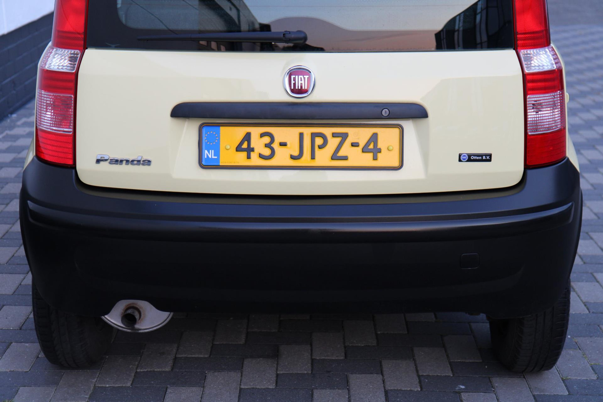46947949-30.jpg