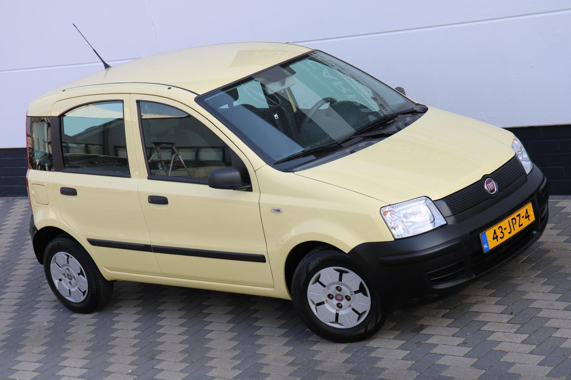 46947949-45.jpg