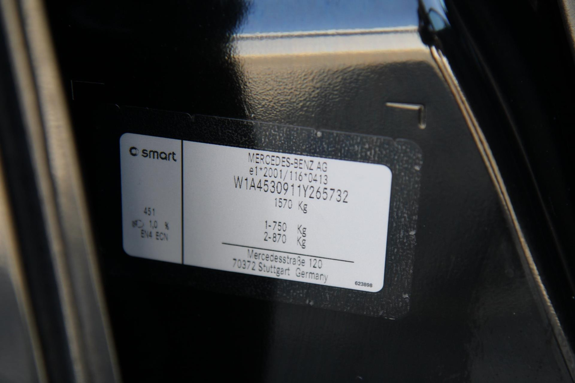 47032055-25.jpg