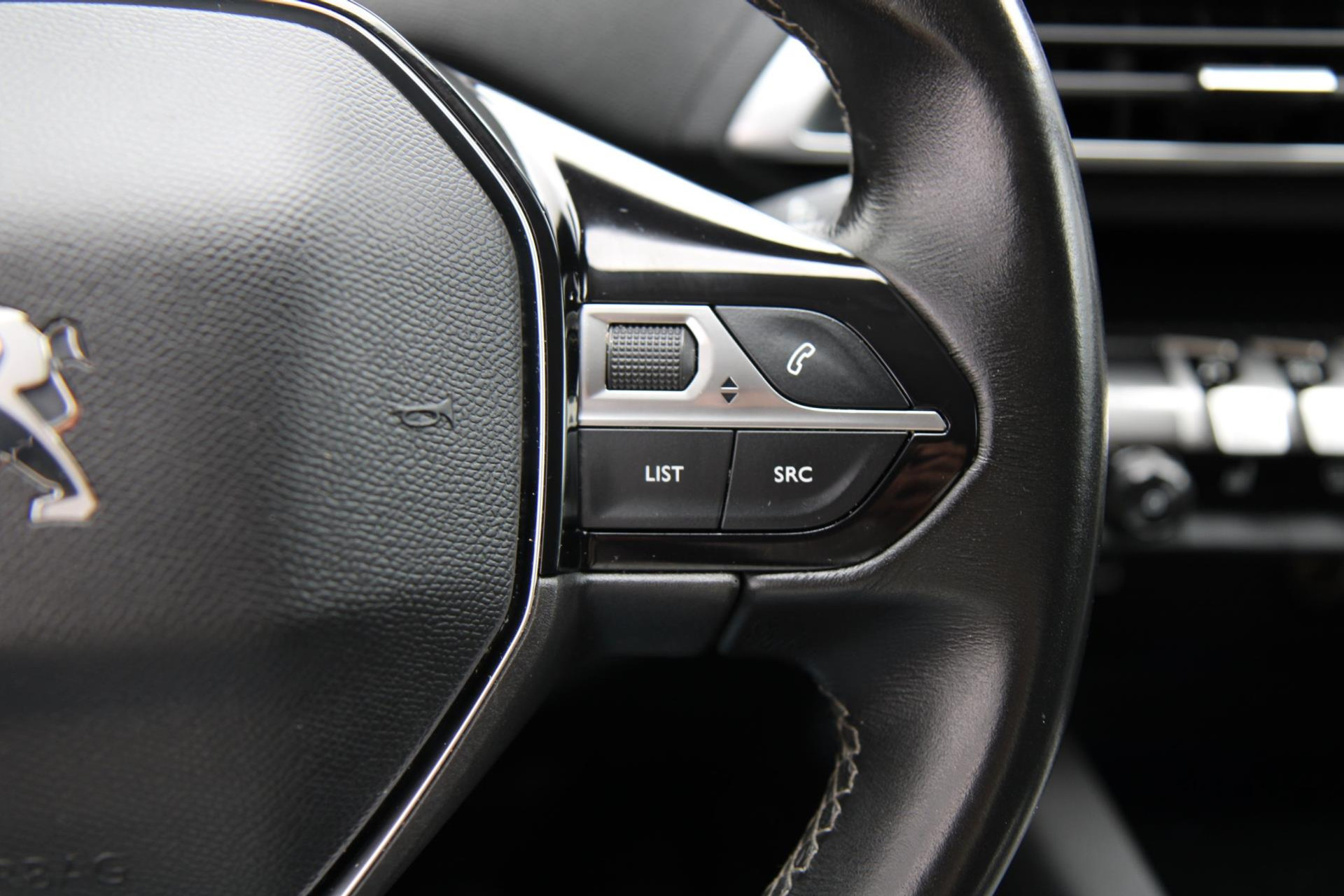 47040271-16.jpg