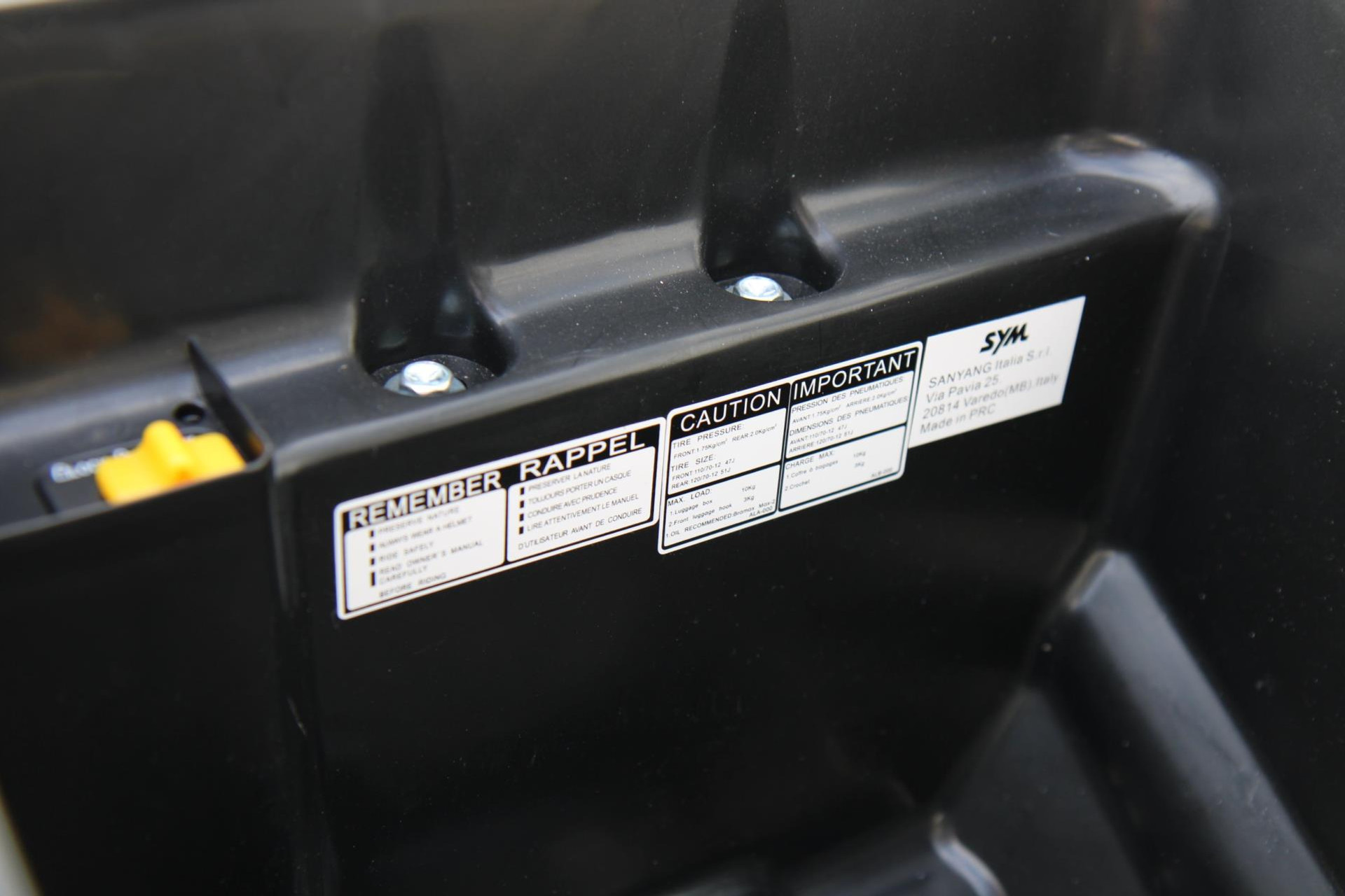 47043195-24.jpg