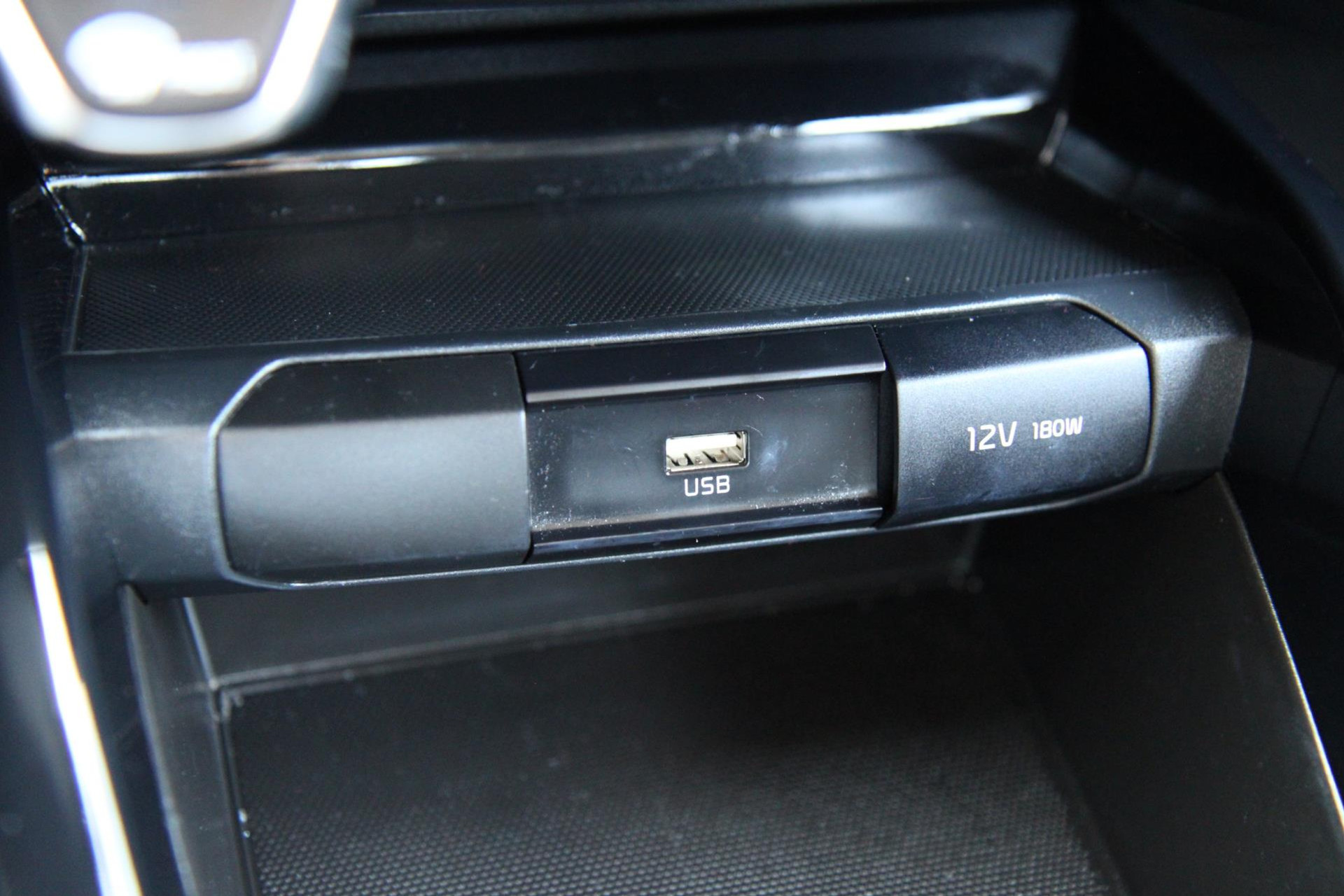47098517-32.jpg