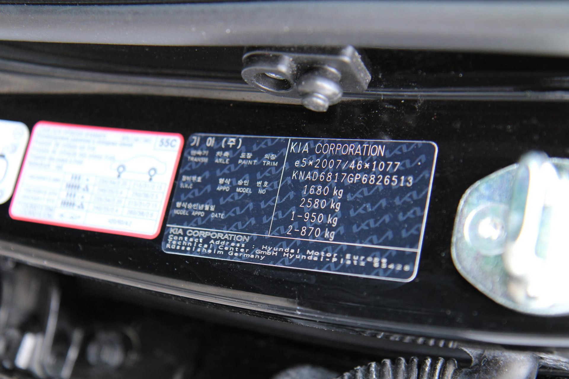 47098517-41.jpg