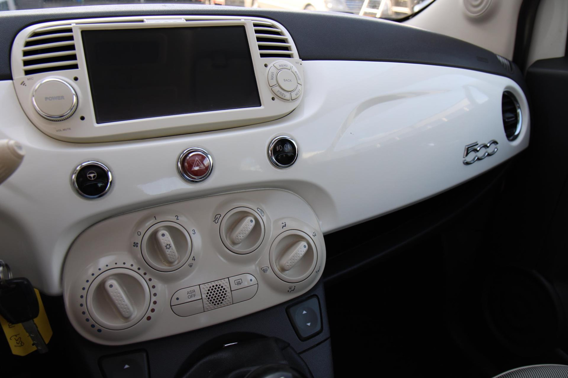 47098990-18.jpg