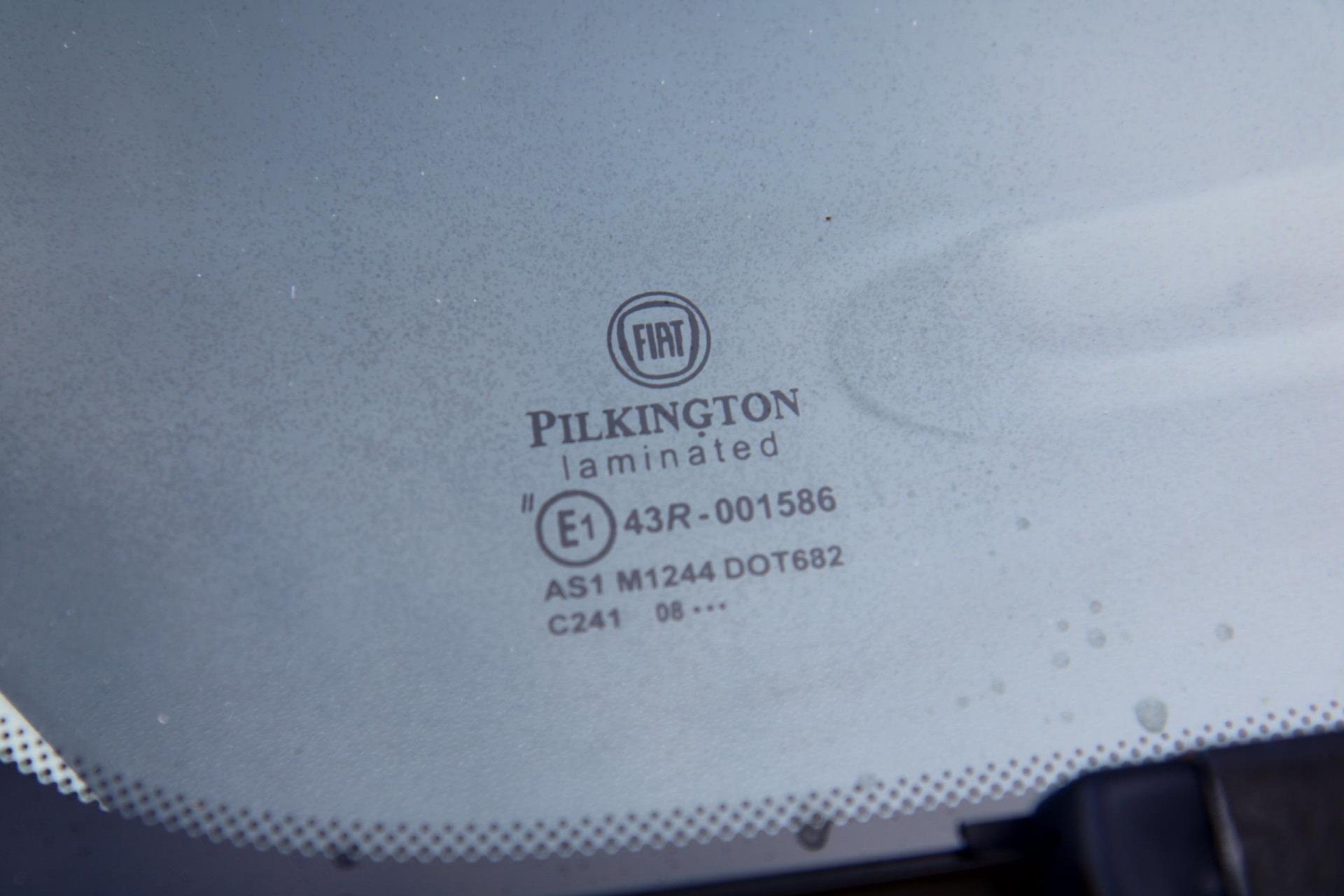 47098990-20.jpg