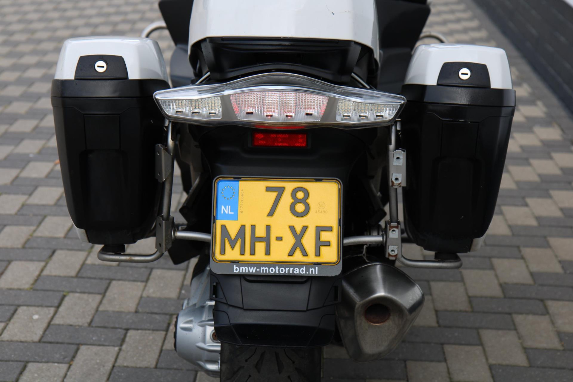 47212930-36.jpg