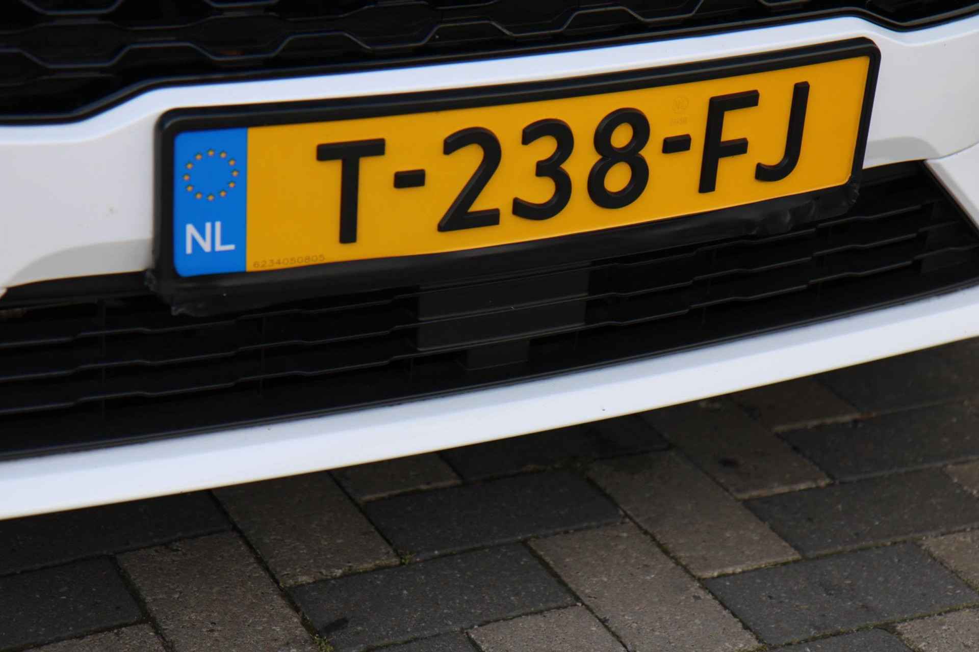 47227040-46.jpg