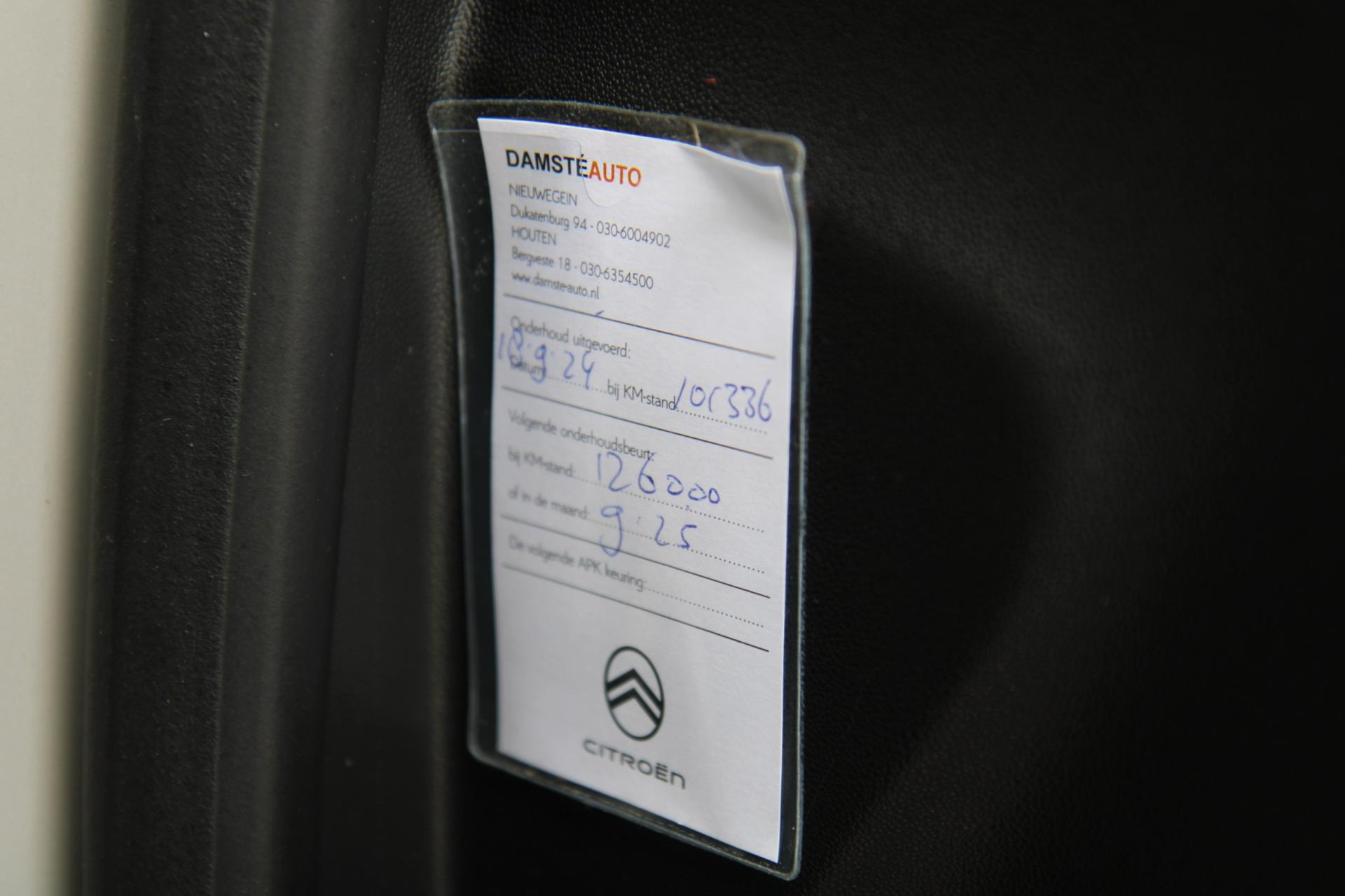 47236050-40.jpg