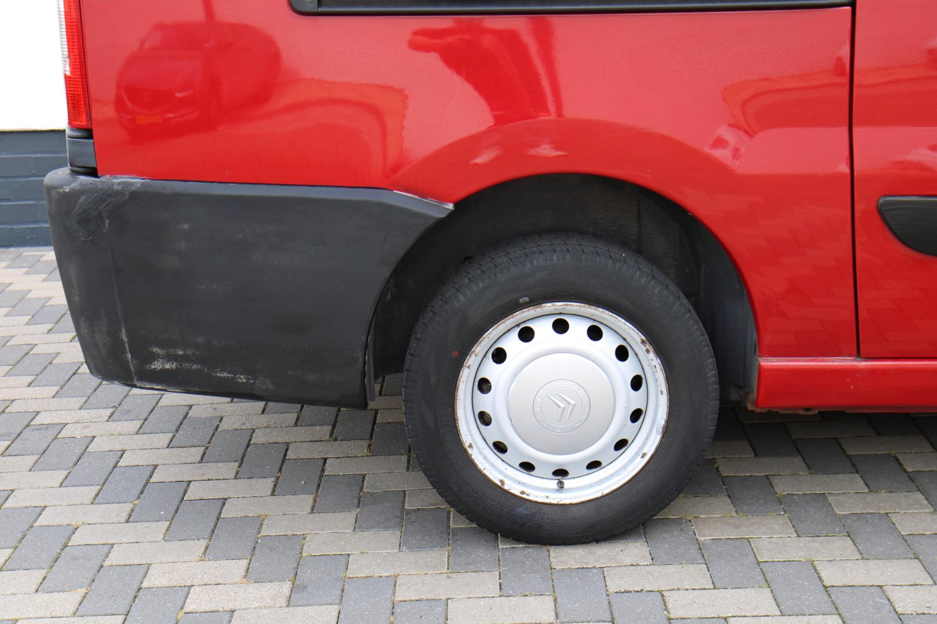 47256511-24.jpg