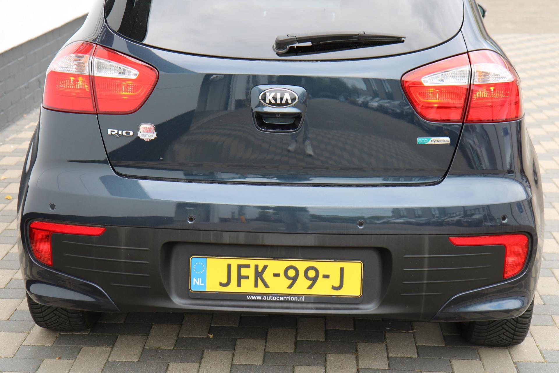 47332677-50.jpg