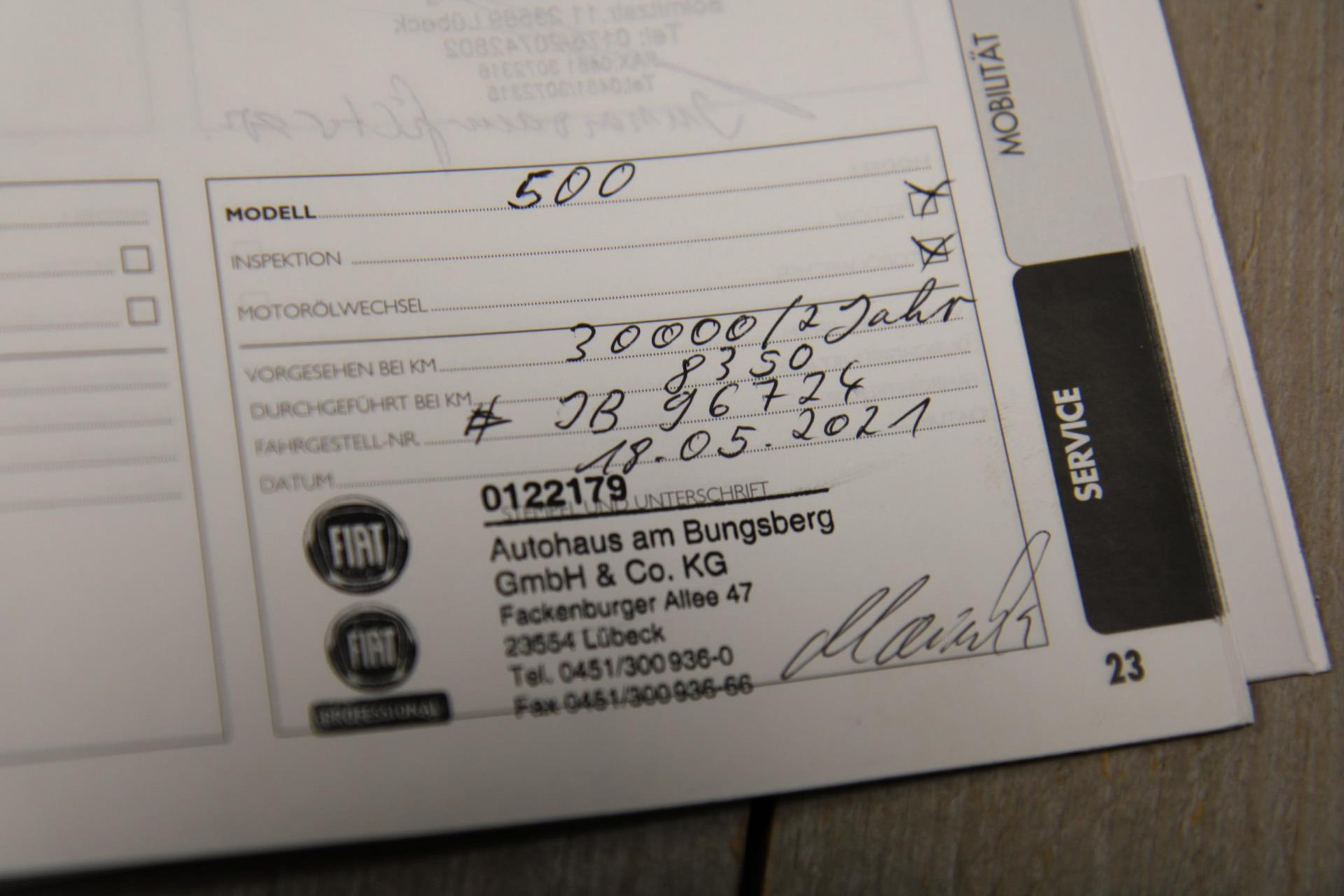47337008-42.jpg