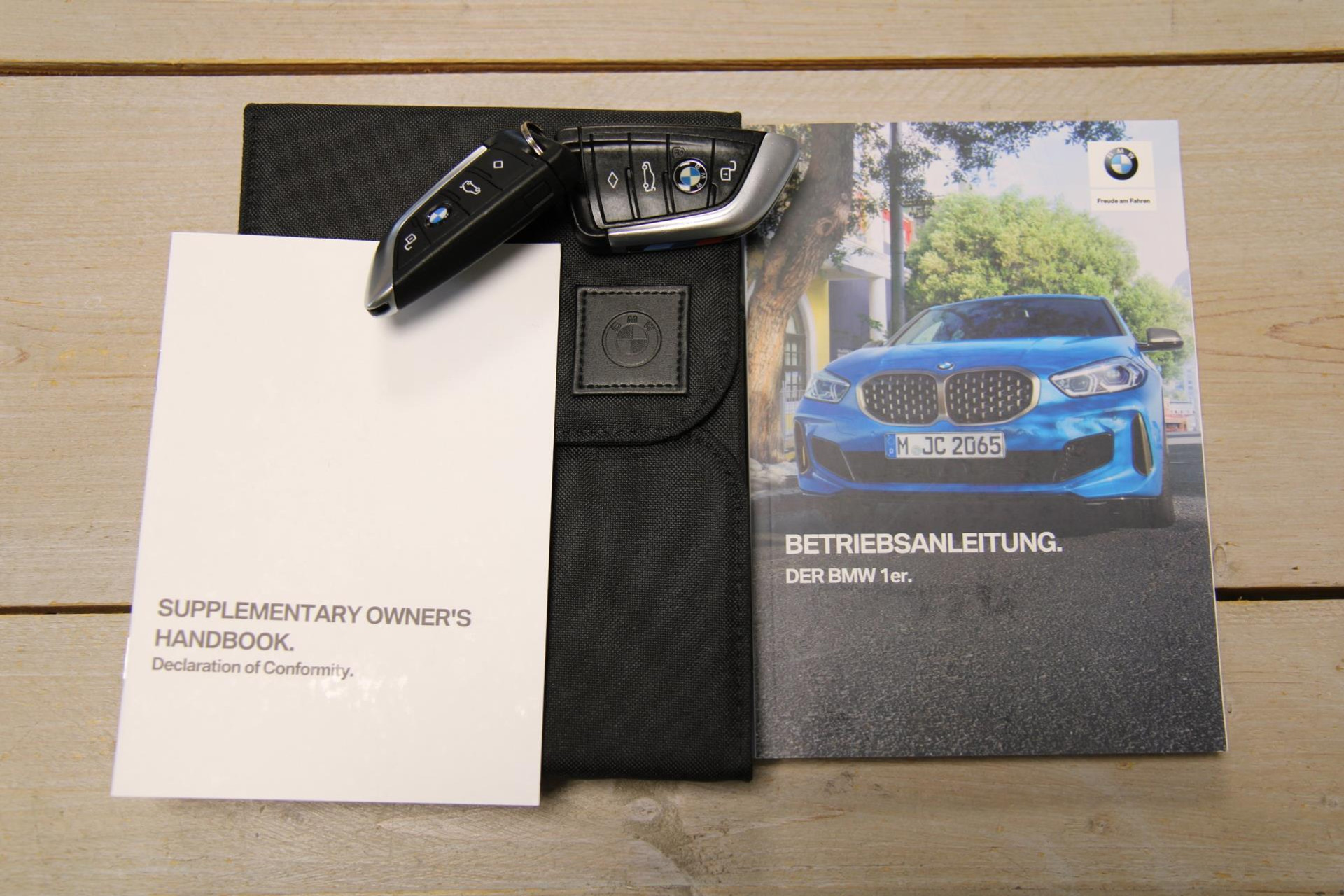 47380168-48.jpg