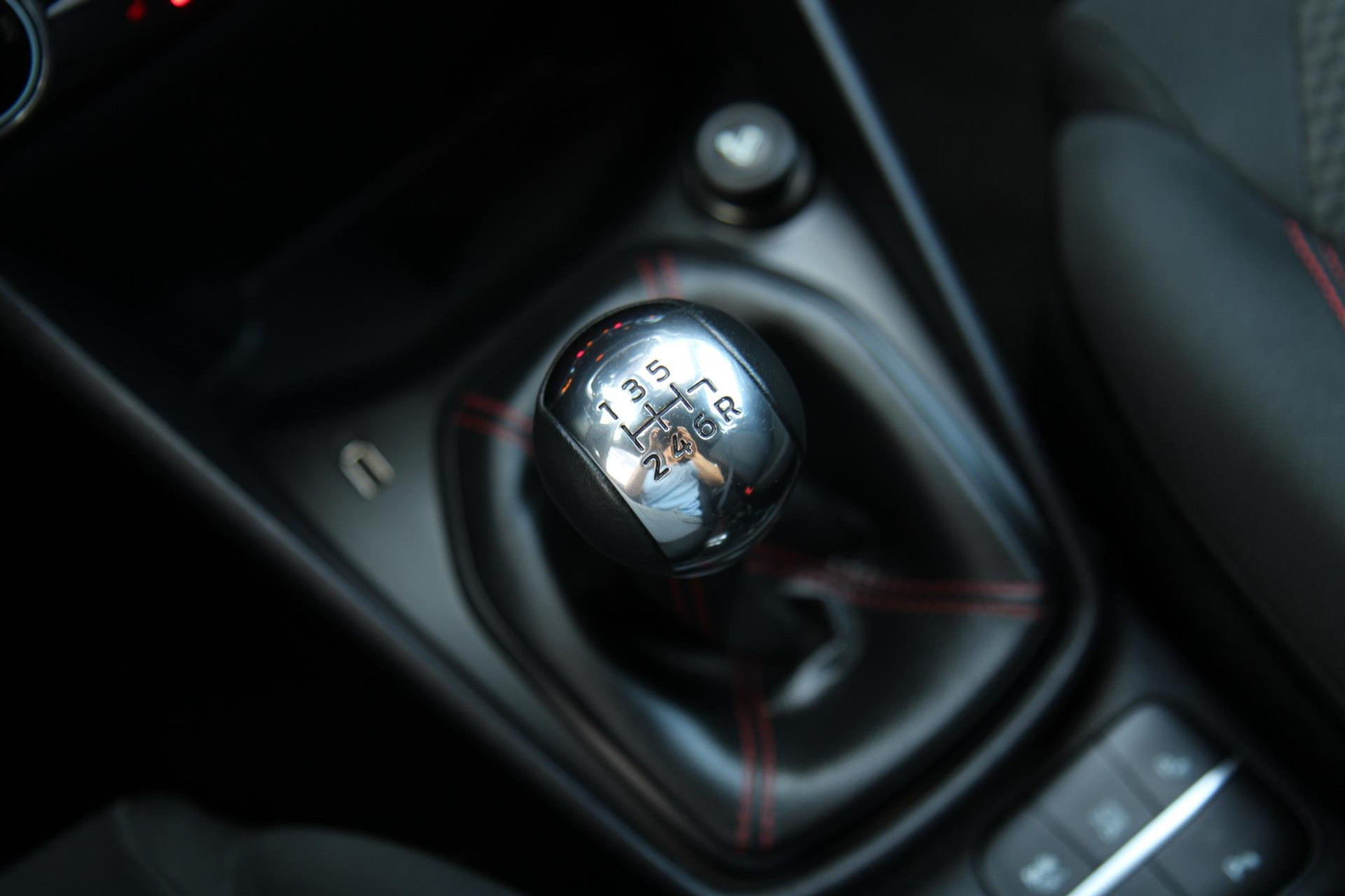 47405226-23.jpg
