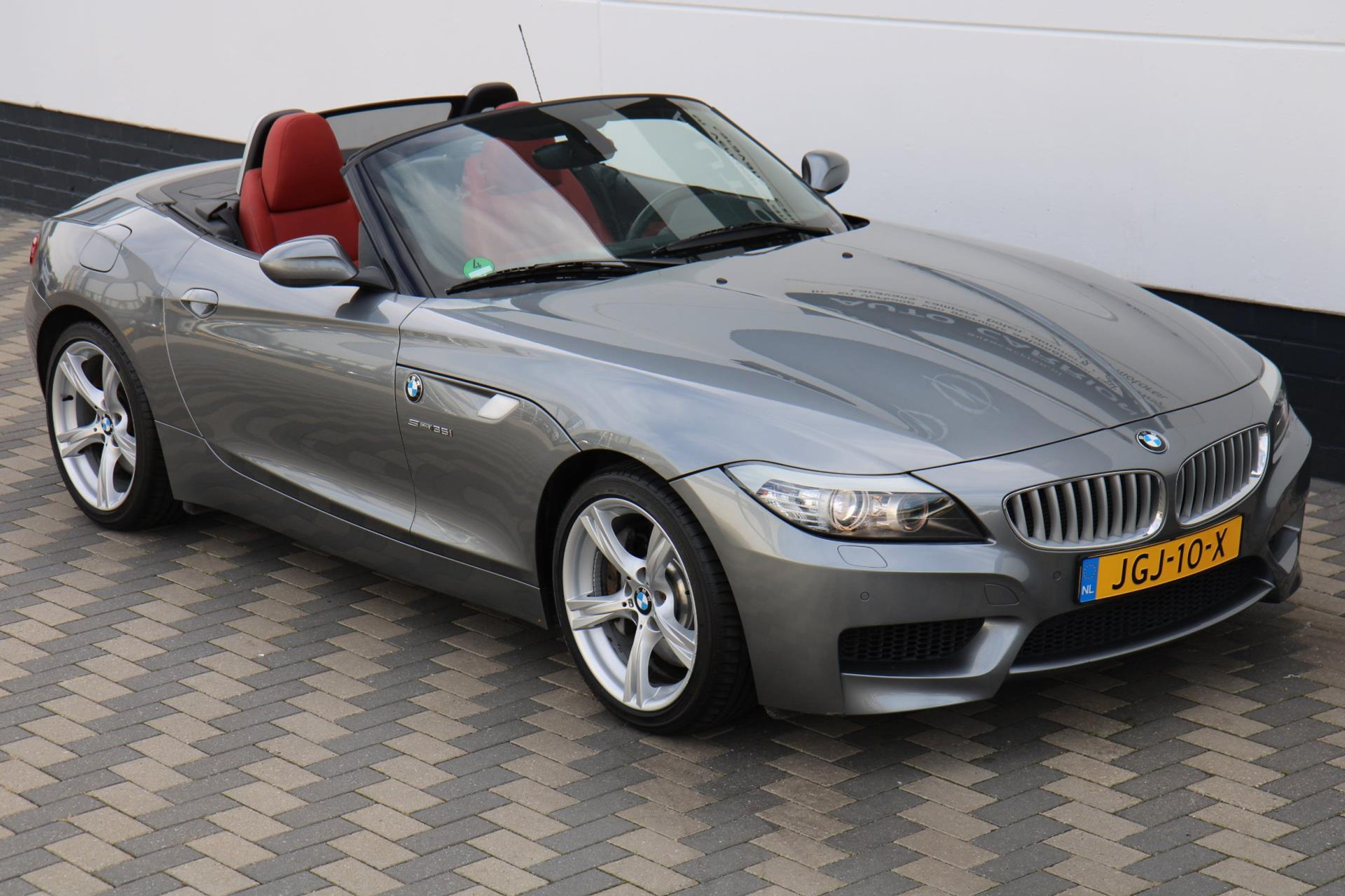 47950791-84.jpg