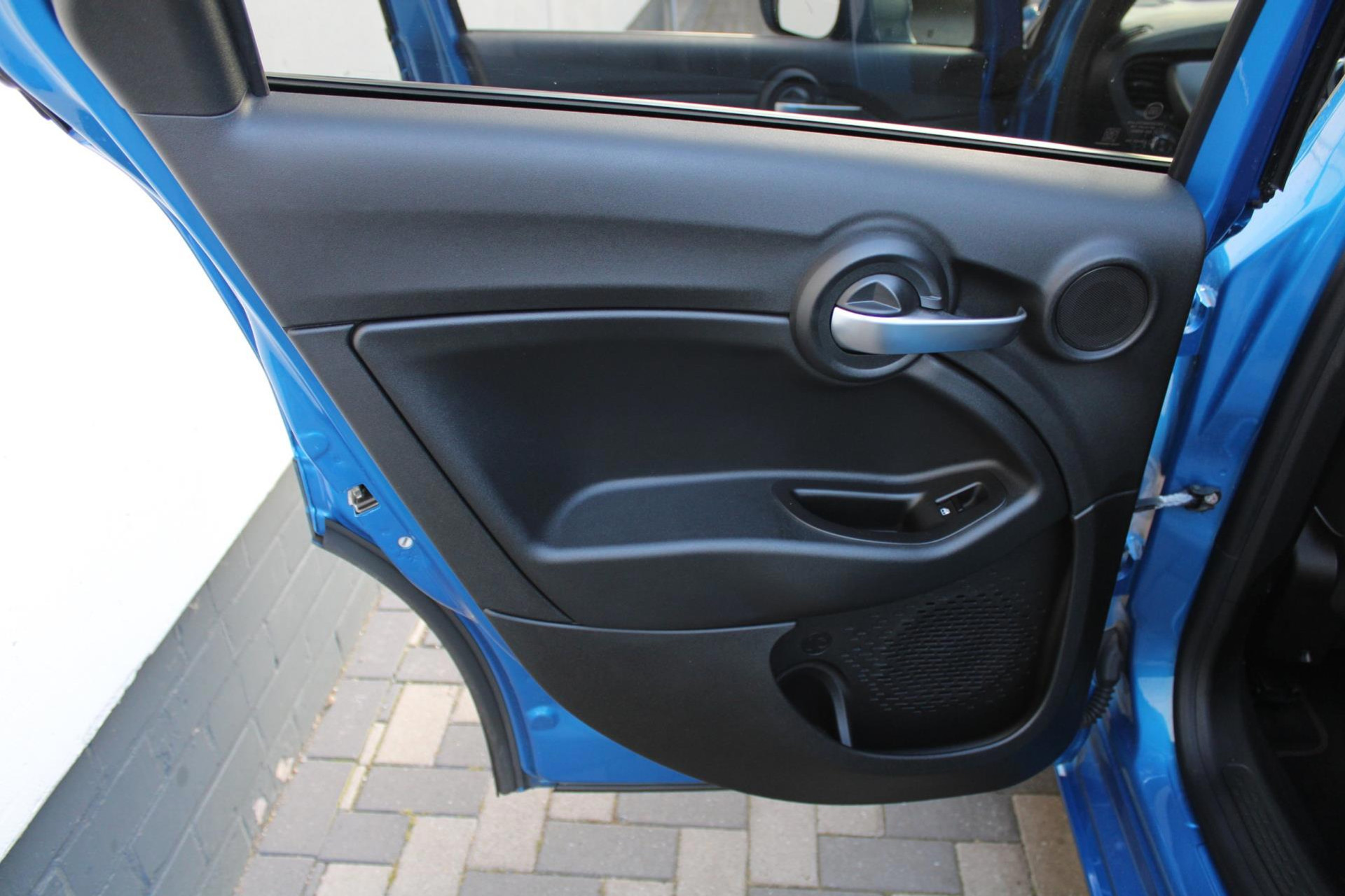 47509796-65.jpg