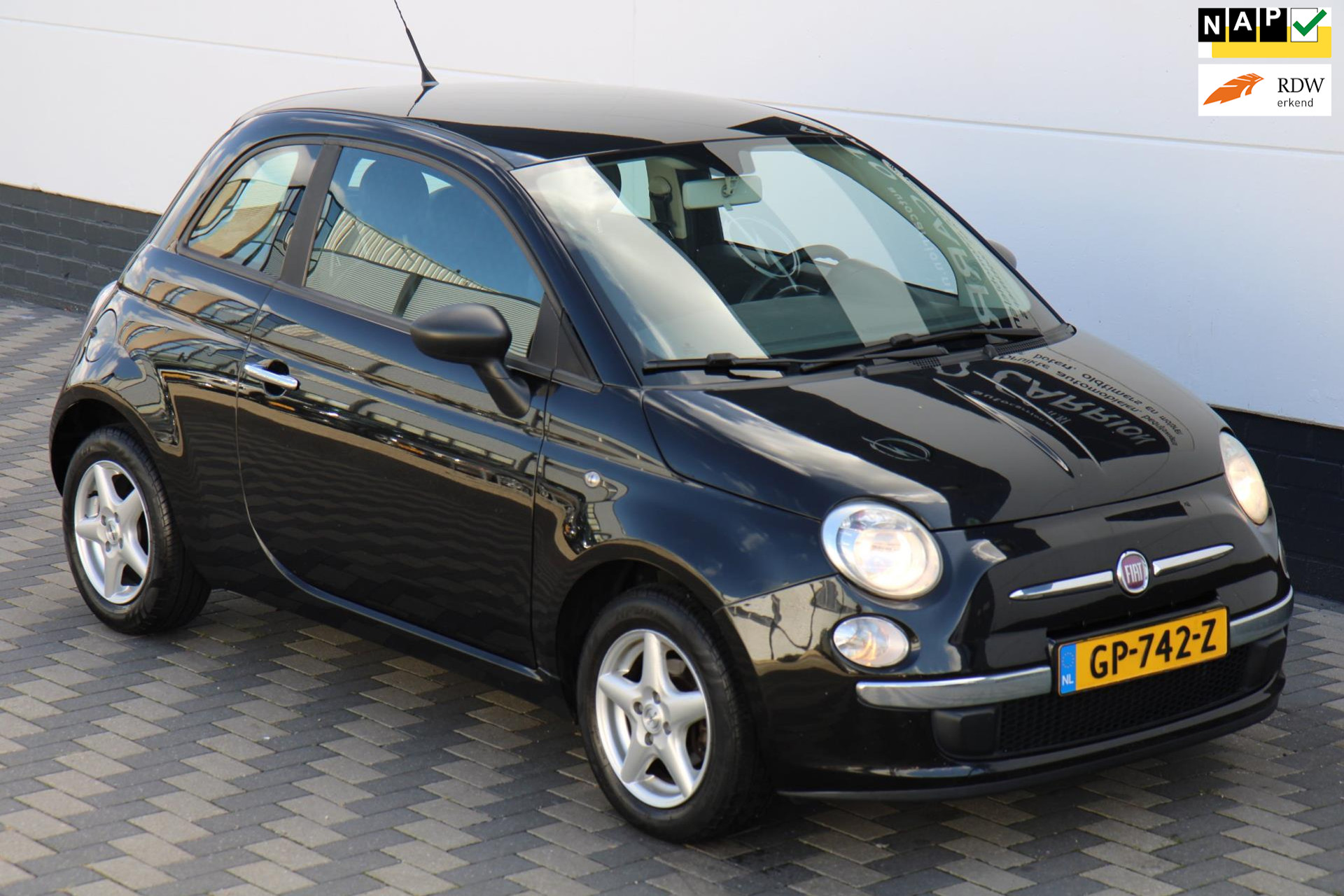 47640122-67.jpg