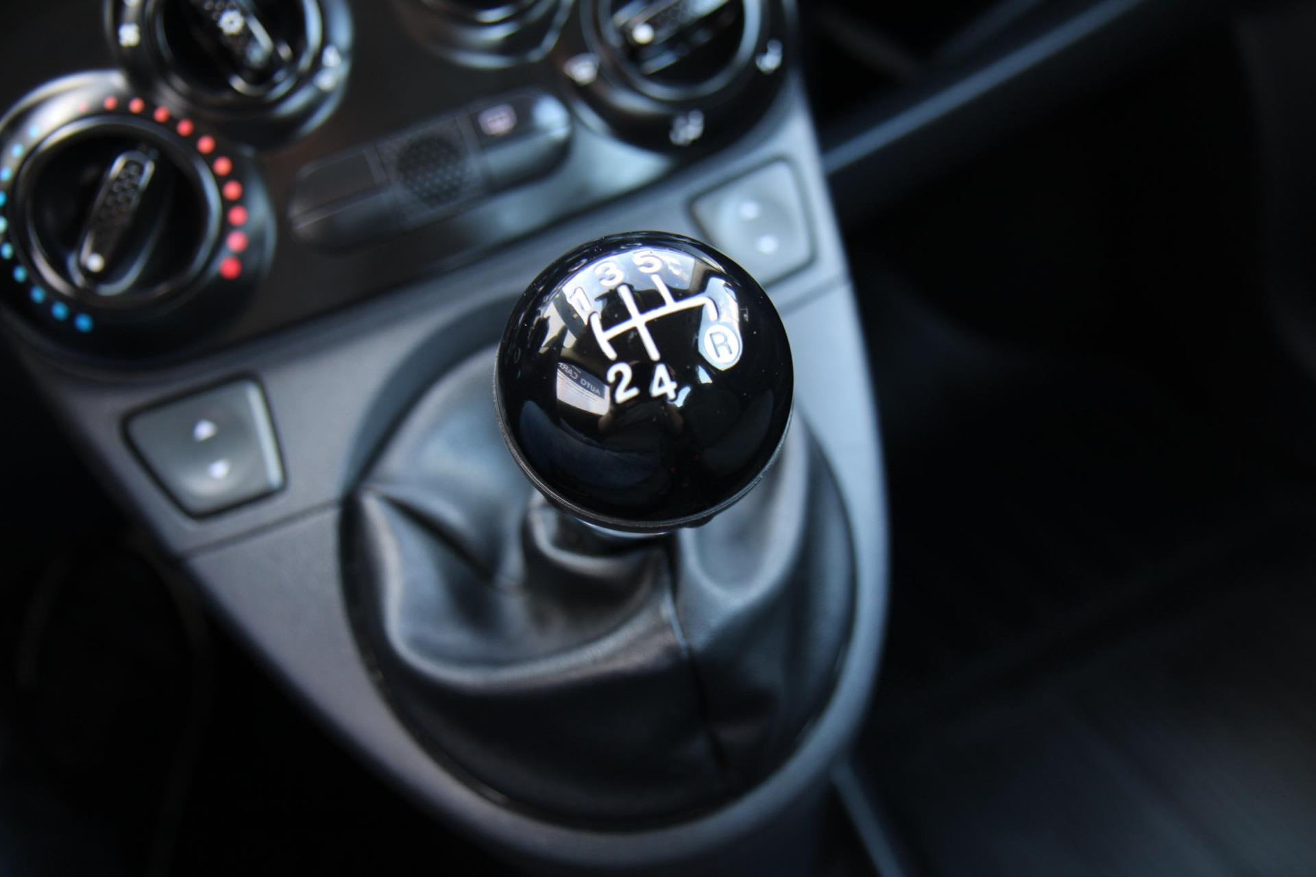 47635789-14.jpg