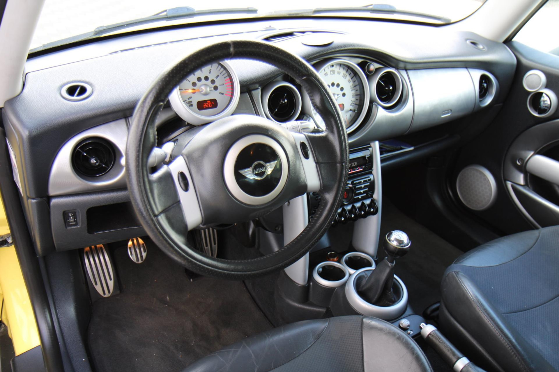 47640122-20.jpg