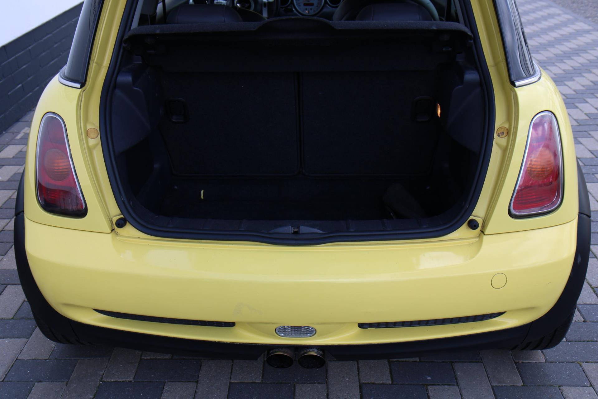 47640122-40.jpg