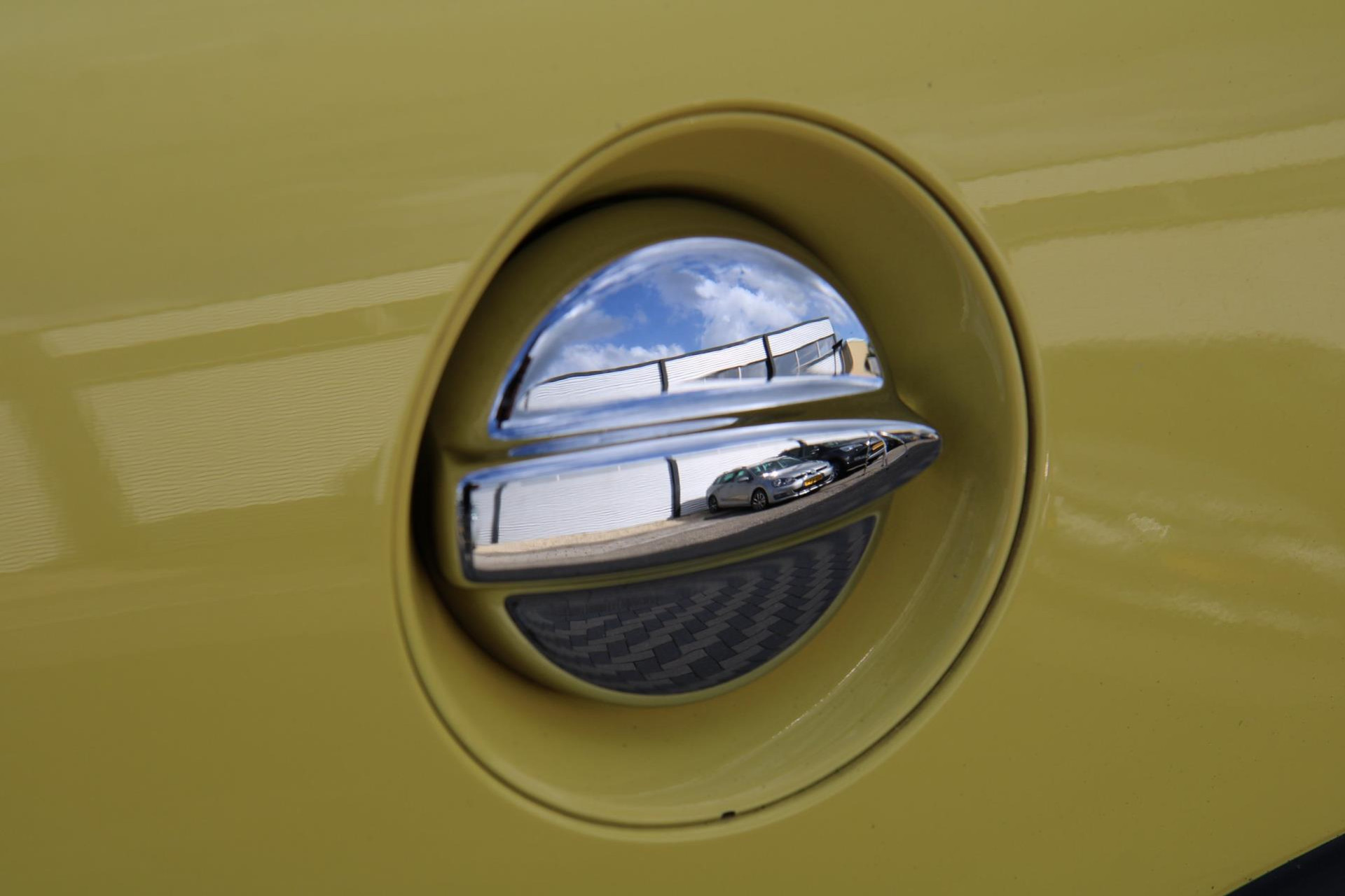 47640122-60.jpg