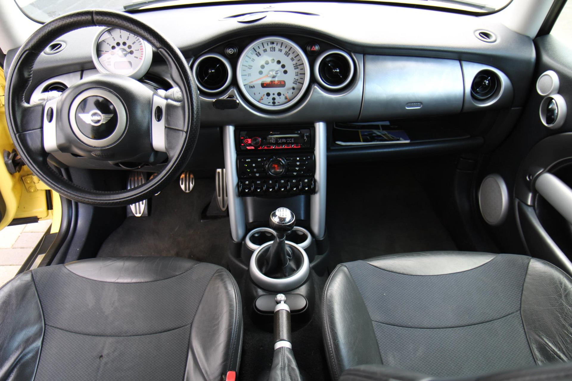 47640122-9.jpg
